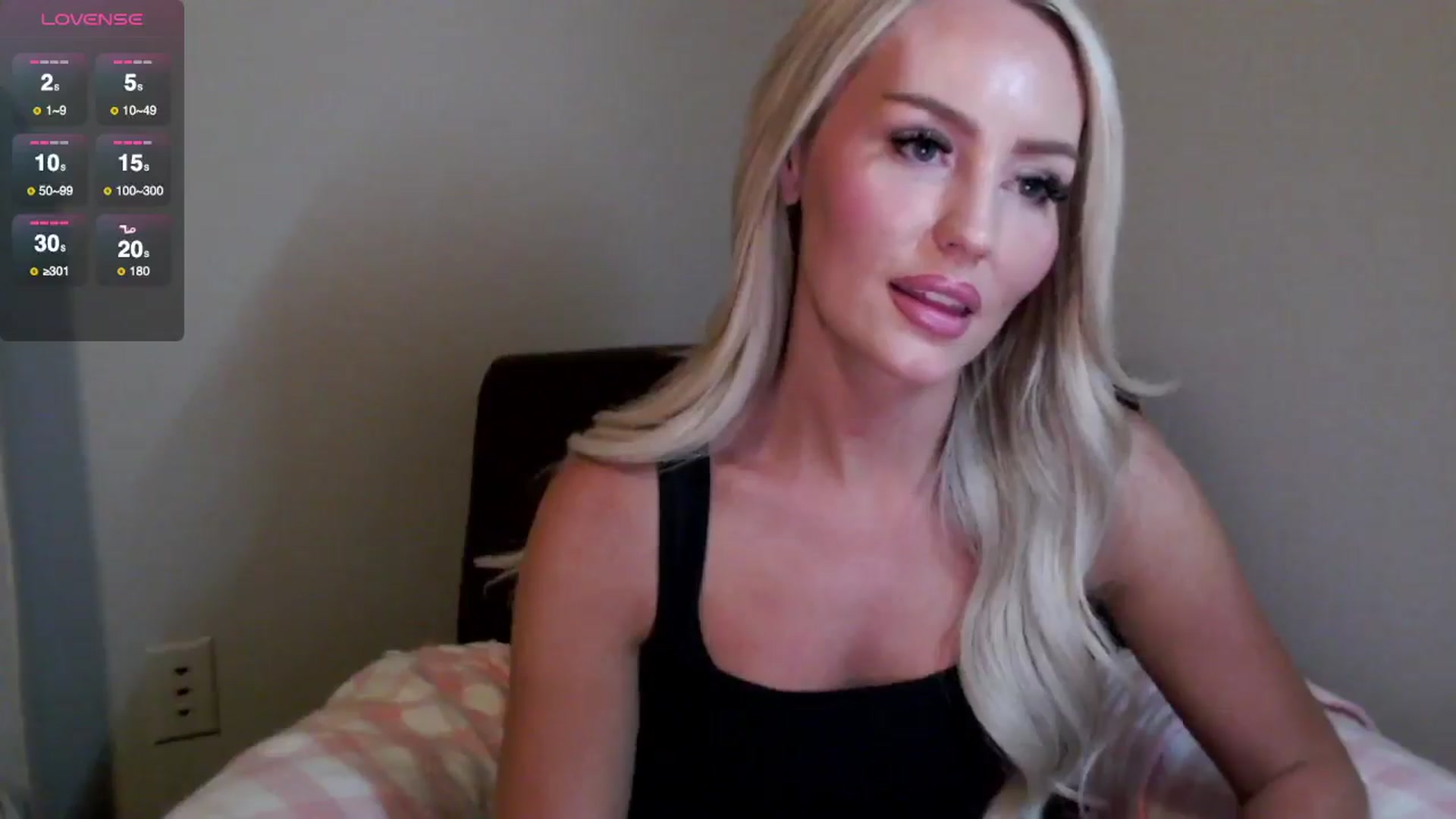 Gallery image thumbnail from Officialelsa's myfreecams stream on, 06/03/2025, 06:14 image 15 of 20