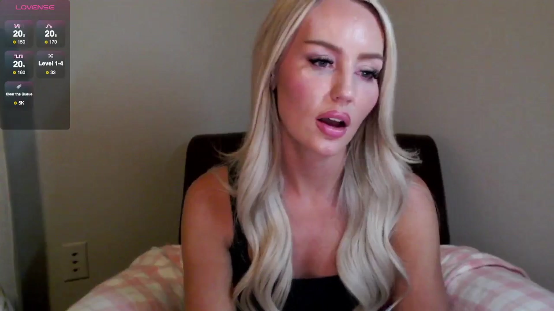 Gallery image thumbnail from Officialelsa's myfreecams stream on, 06/03/2025, 06:14 image 18 of 20