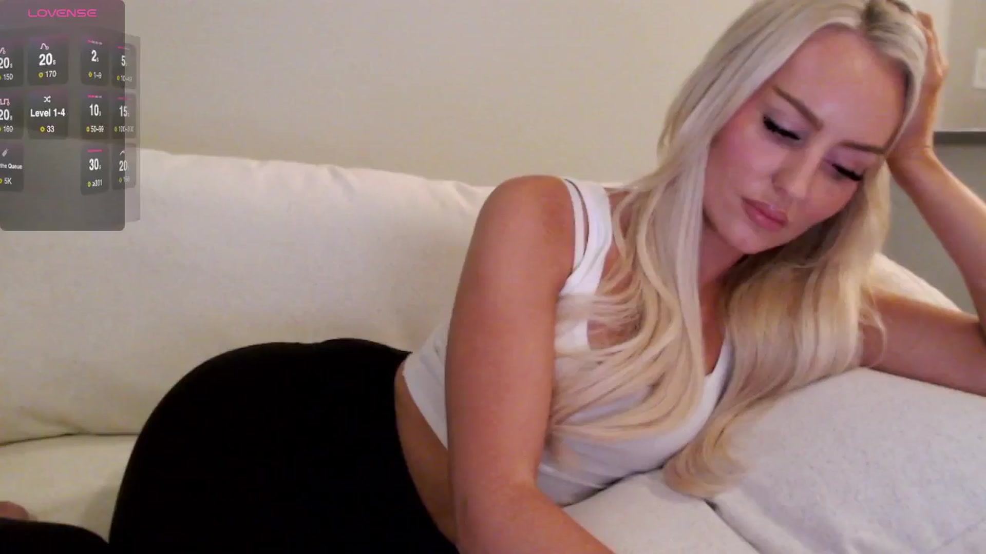 Gallery image thumbnail from Officialelsa's myfreecams stream on, 06/15/2025, 21:11 image 13 of 20