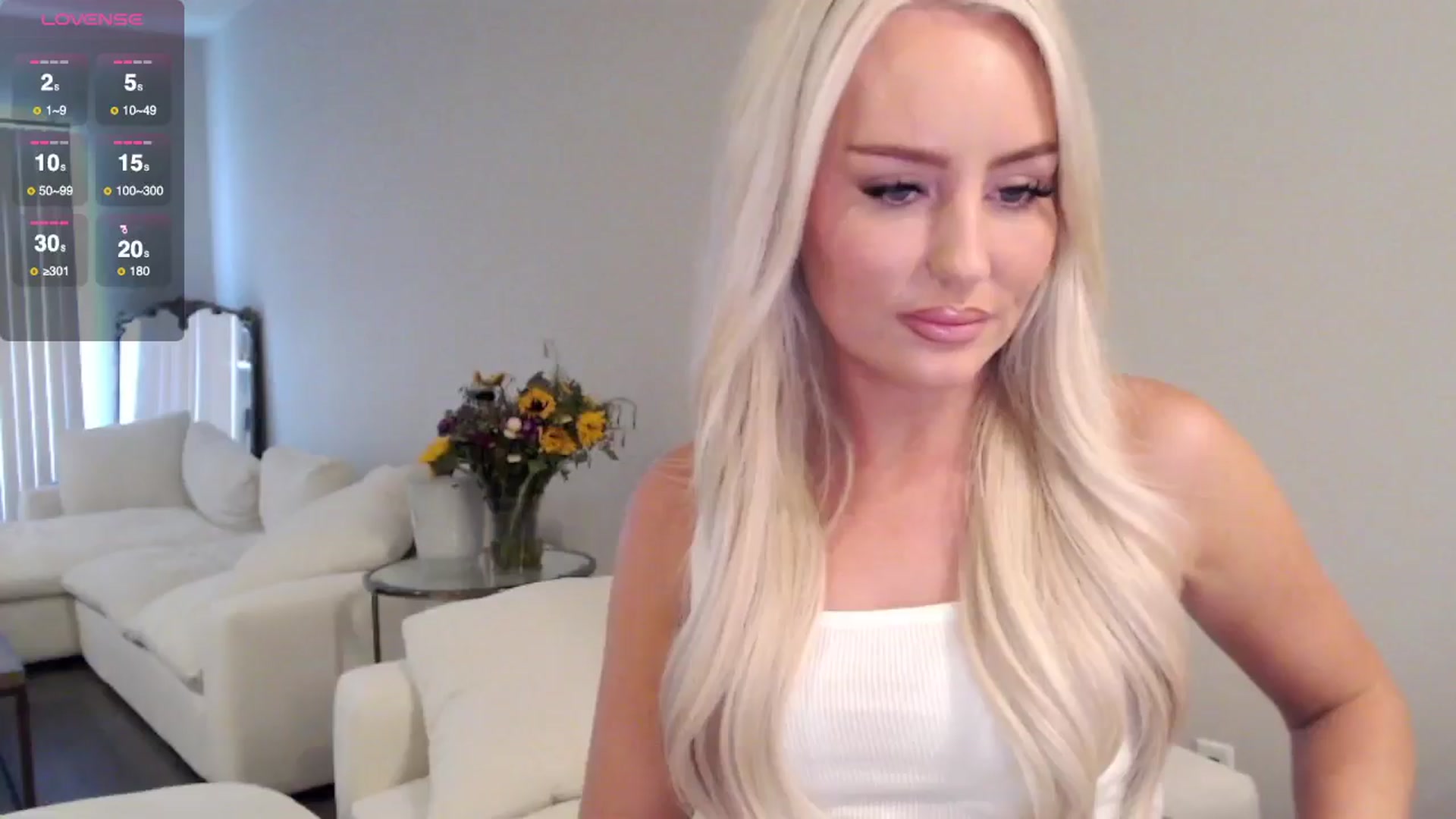 Gallery image thumbnail from Officialelsa's myfreecams stream on, 06/21/2025, 20:11 image 15 of 20