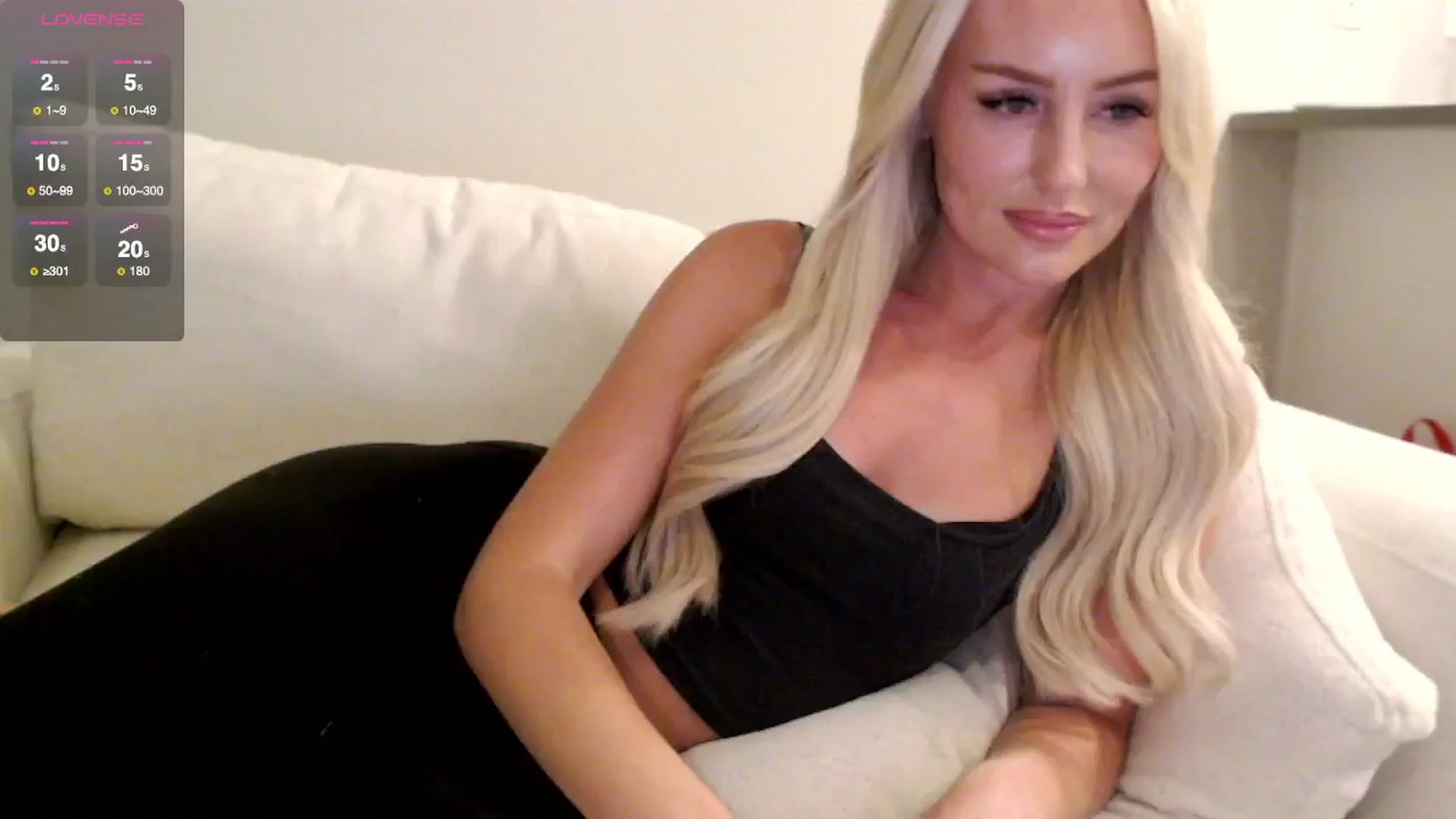 Gallery image thumbnail from Officialelsa's myfreecams stream on, 06/24/2025, 06:06 image 6 of 20