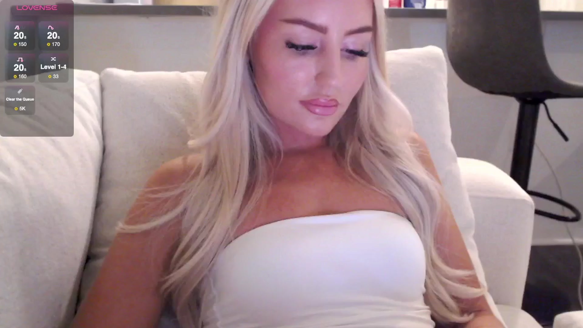Gallery image thumbnail from Officialelsa's myfreecams stream on, 06/26/2025, 22:56 image 2 of 20