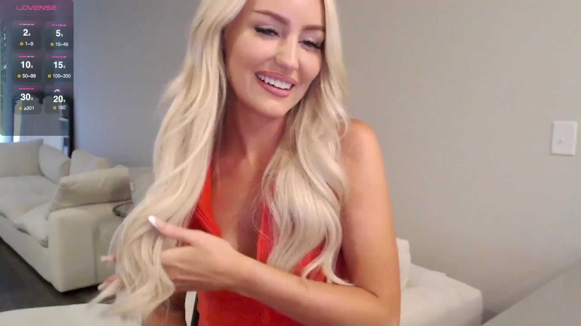 Gallery image thumbnail from Officialelsa's myfreecams stream on, 06/27/2025, 21:16 image 10 of 20