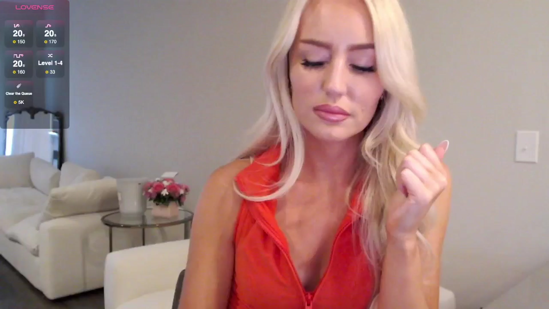 Gallery image thumbnail from Officialelsa's myfreecams stream on, 06/27/2025, 21:16 image 14 of 20