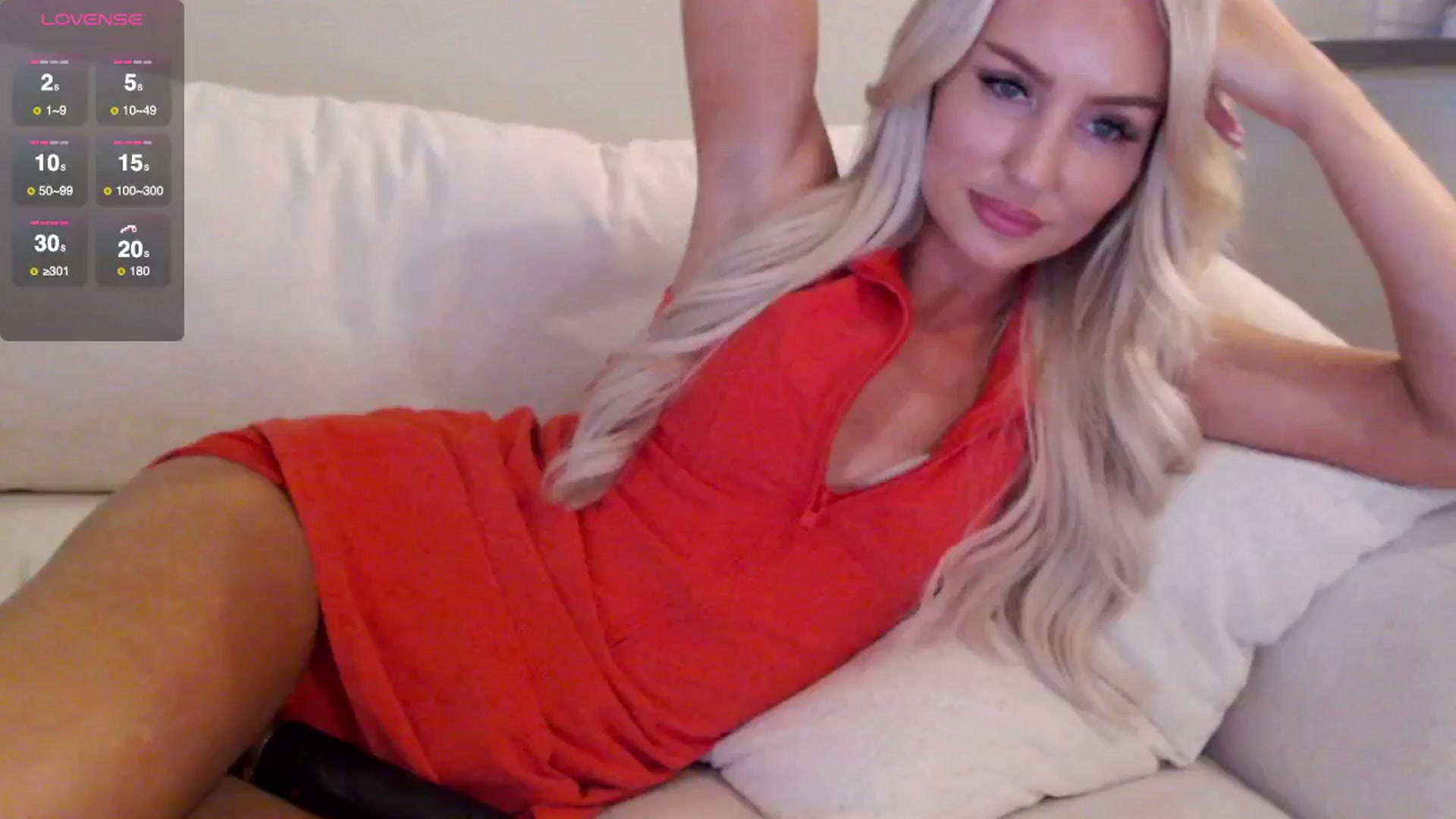 Gallery image thumbnail from Officialelsa's myfreecams stream on, 06/27/2025, 21:50 image 14 of 20