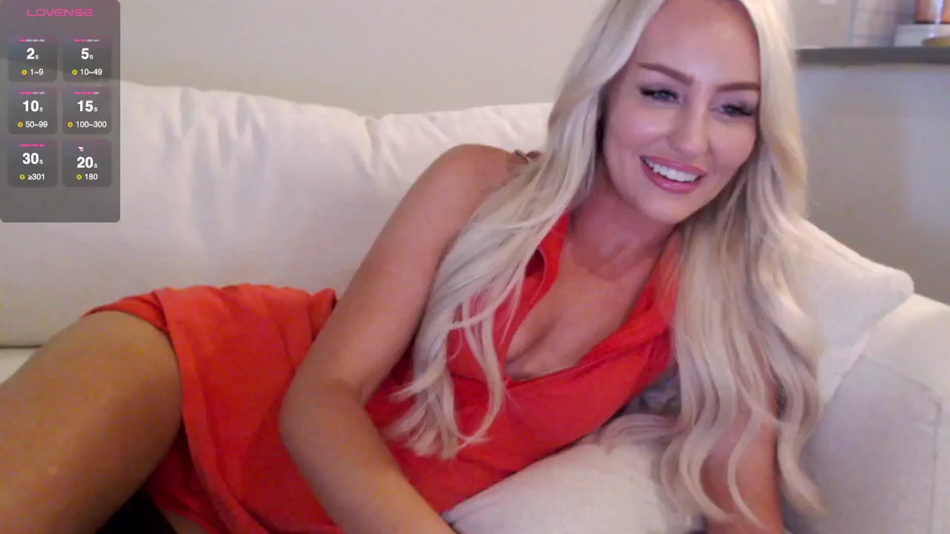 Gallery image thumbnail from Officialelsa's myfreecams stream on, 06/27/2025, 21:50 image 3 of 20