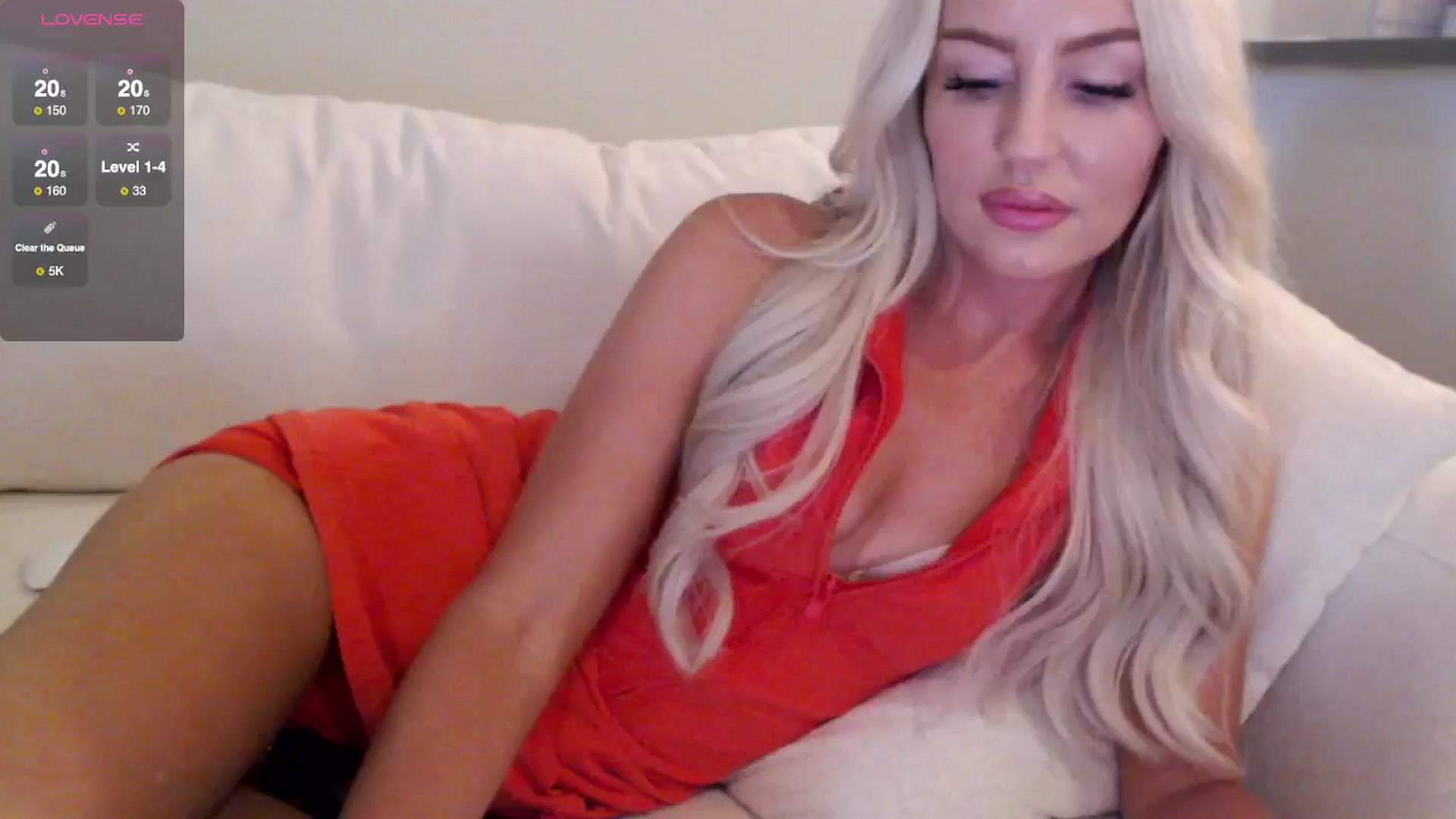 Gallery image thumbnail from Officialelsa's myfreecams stream on, 06/27/2025, 21:50 image 17 of 20