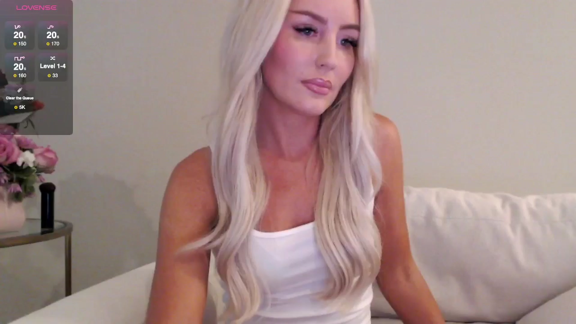 Gallery image thumbnail from Officialelsa's myfreecams stream on, 07/07/2025, 18:56 image 18 of 20