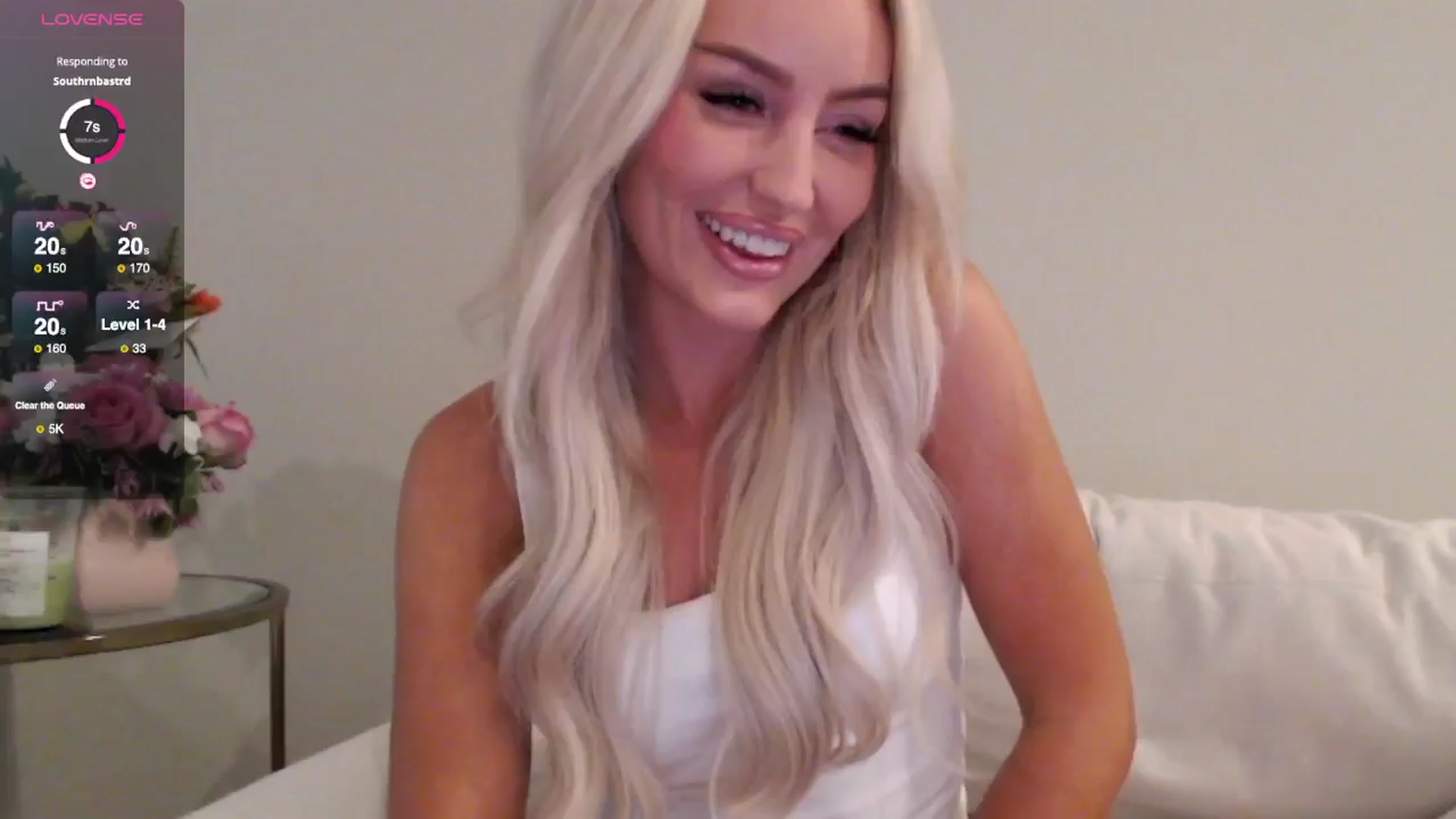 Gallery image thumbnail from Officialelsa's myfreecams stream on, 07/07/2025, 18:56 image 5 of 20