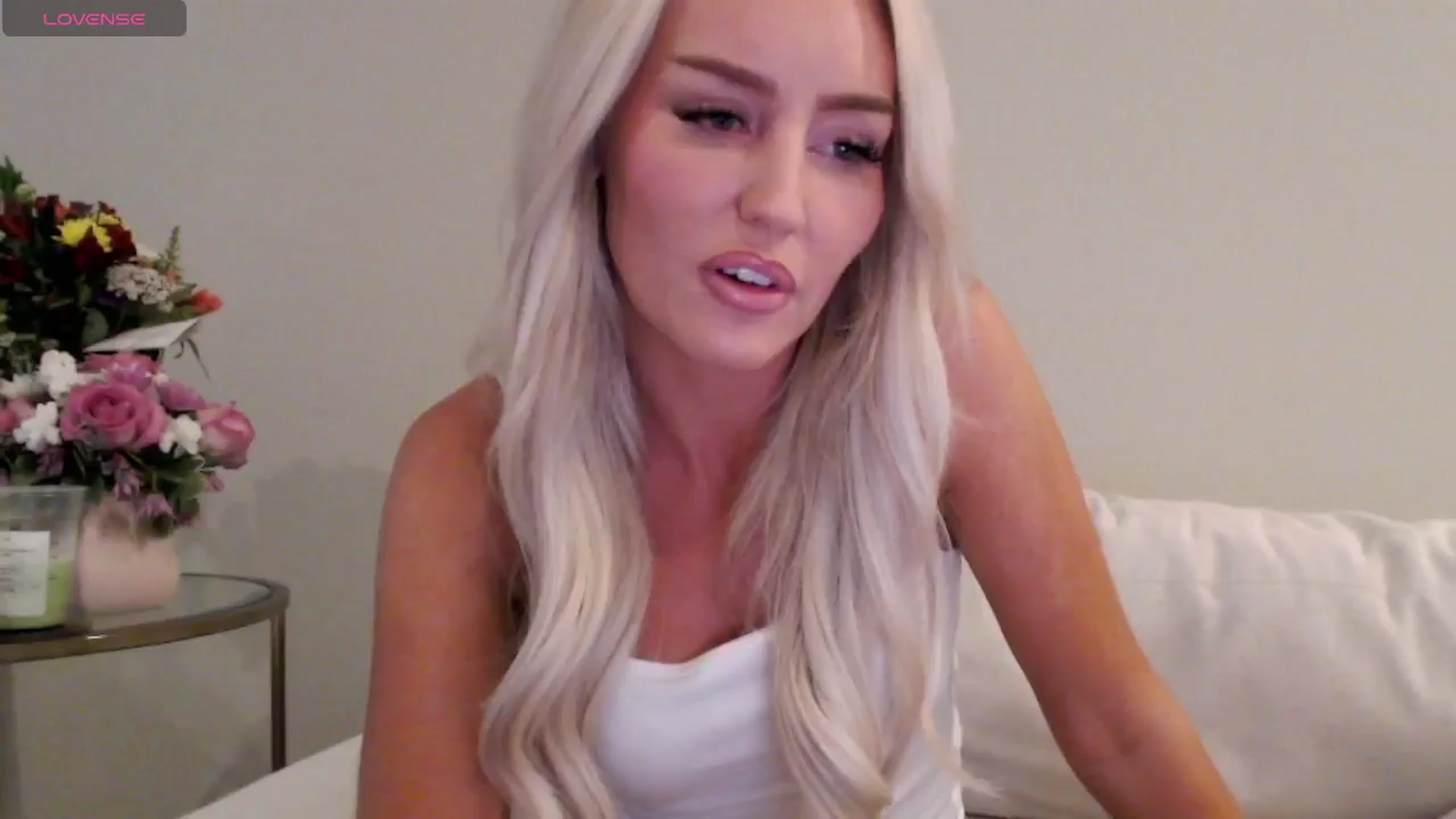 Gallery image thumbnail from Officialelsa's myfreecams stream on, 07/07/2025, 18:56 image 2 of 20
