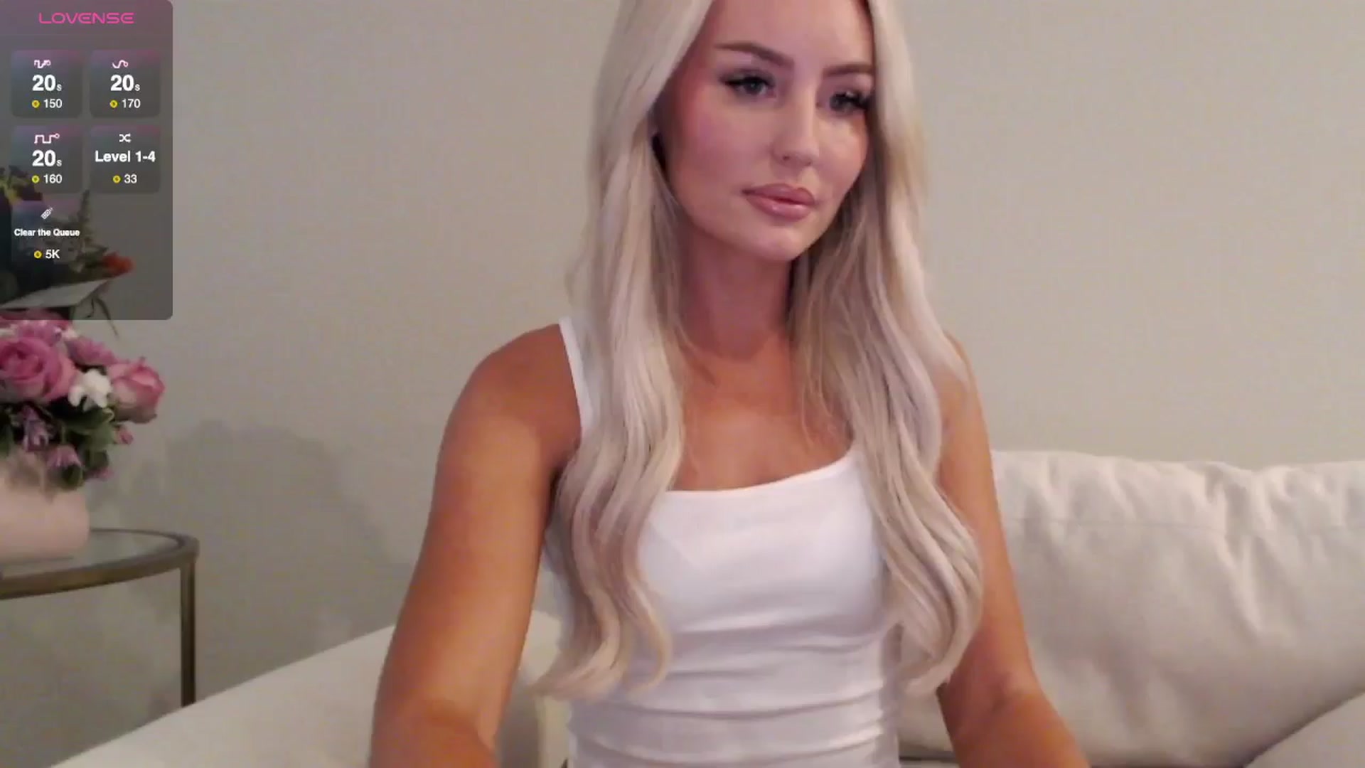 Gallery image thumbnail from Officialelsa's myfreecams stream on, 07/07/2025, 18:56 image 13 of 20