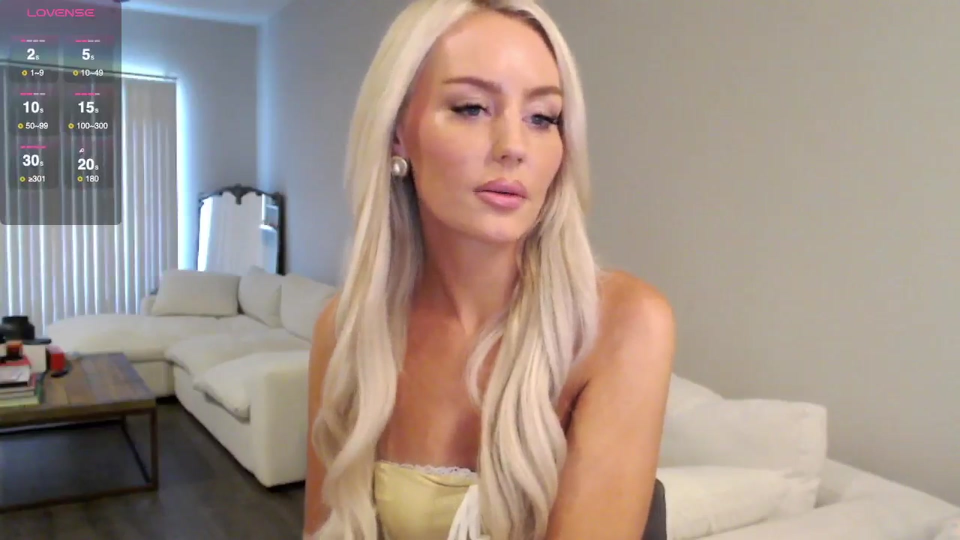 Gallery image thumbnail from Officialelsa's myfreecams stream on, 07/08/2025, 22:39 image 11 of 20