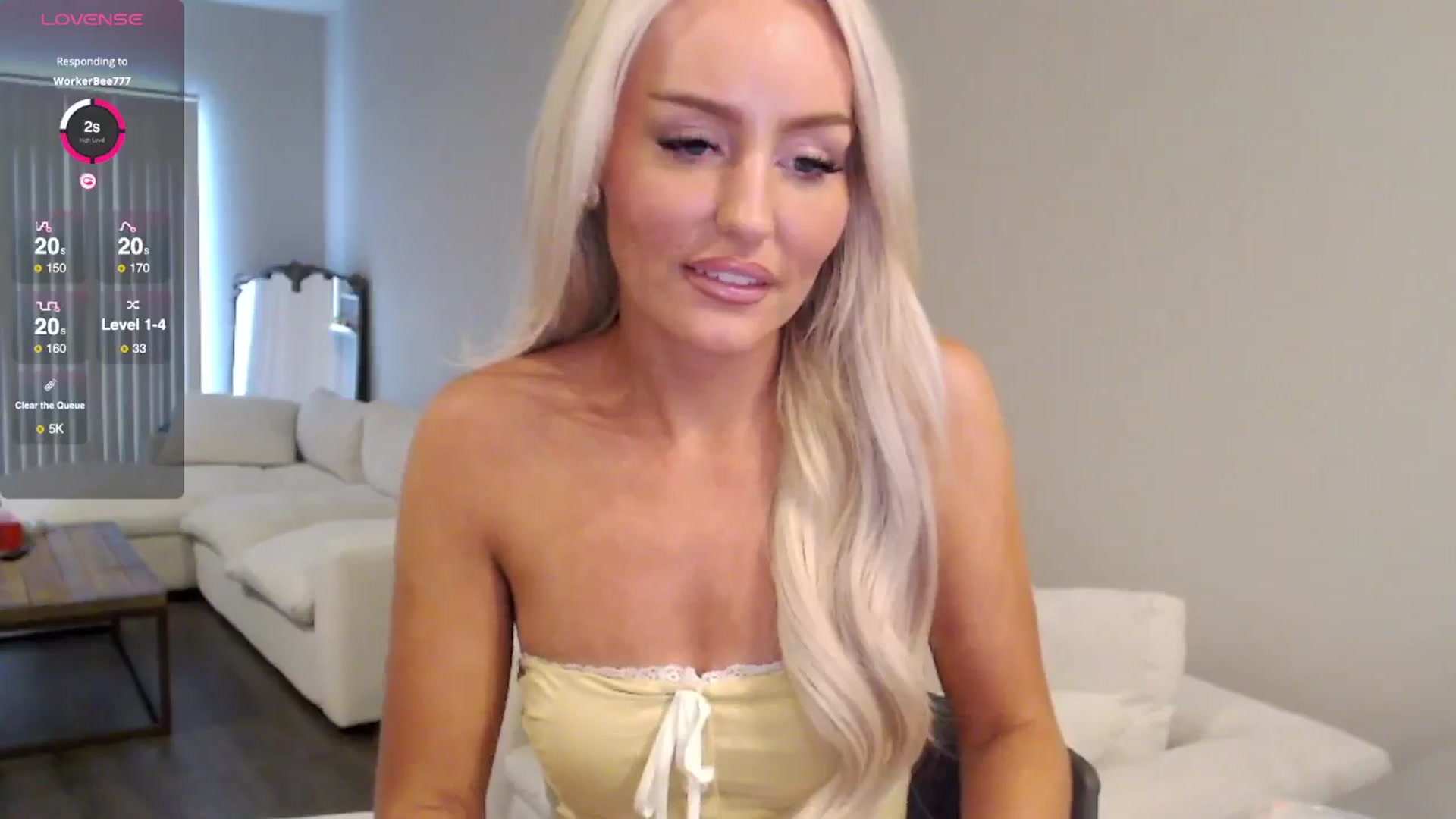 Gallery image thumbnail from Officialelsa's myfreecams stream on, 07/08/2025, 22:39 image 4 of 20
