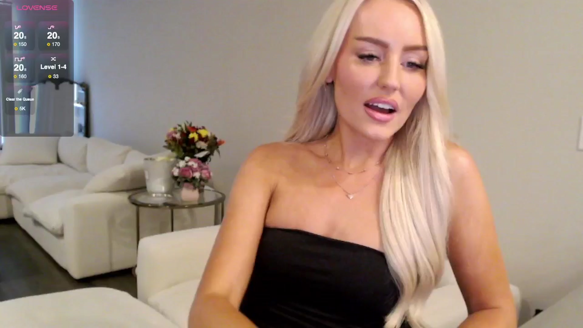 Gallery image thumbnail from Officialelsa's myfreecams stream on, 07/09/2025, 21:00 image 17 of 20
