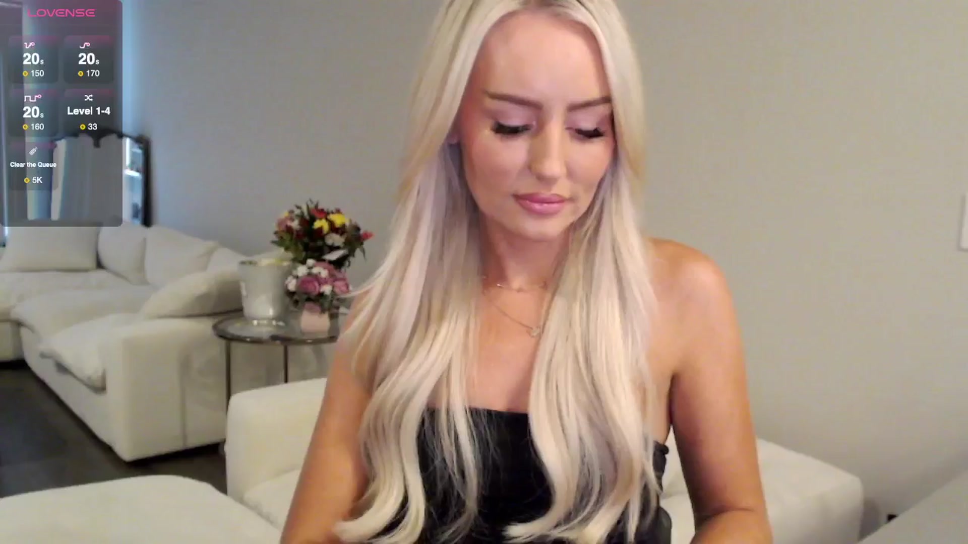 Gallery image thumbnail from Officialelsa's myfreecams stream on, 07/09/2025, 21:00 image 5 of 20