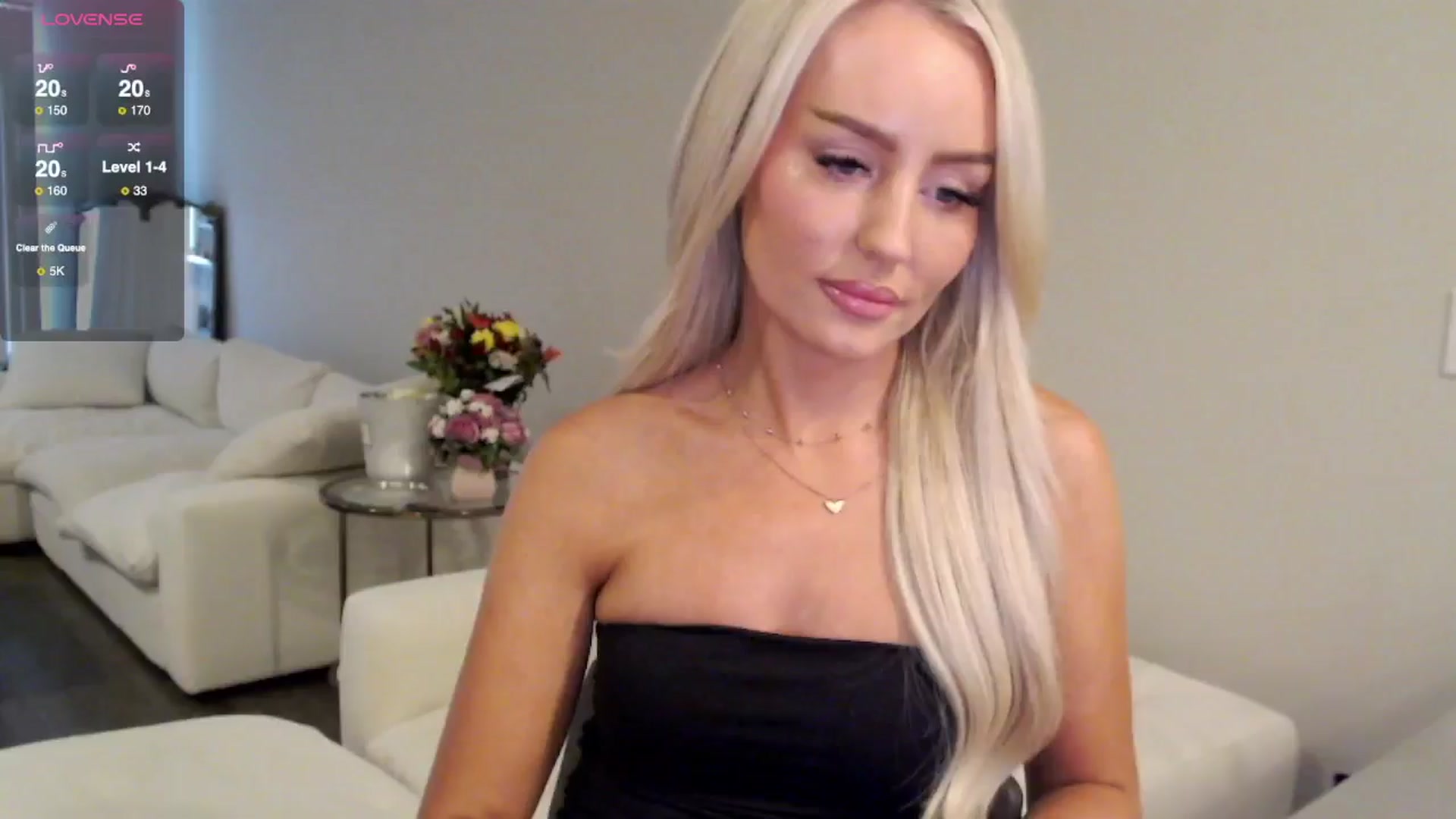 Gallery image thumbnail from Officialelsa's myfreecams stream on, 07/09/2025, 21:00 image 6 of 20