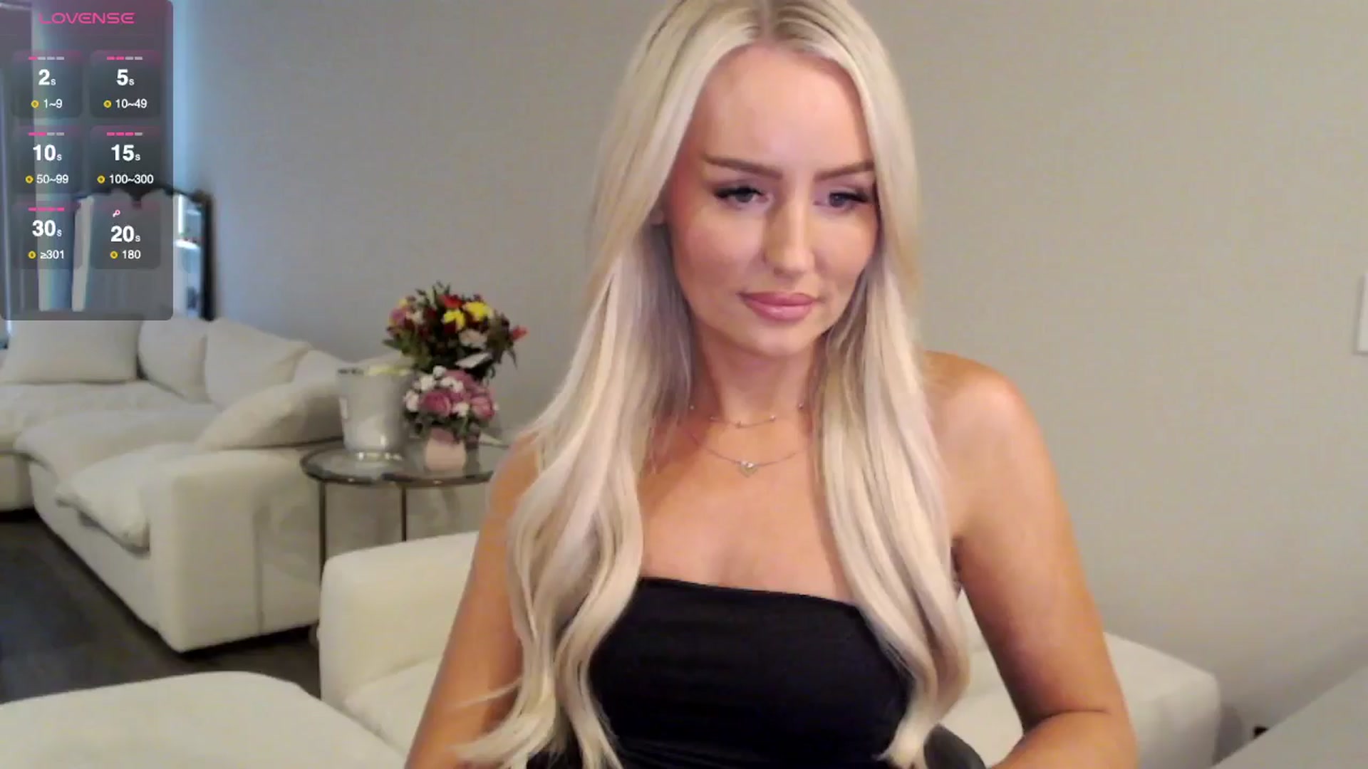 Gallery image thumbnail from Officialelsa's myfreecams stream on, 07/09/2025, 21:00 image 3 of 20