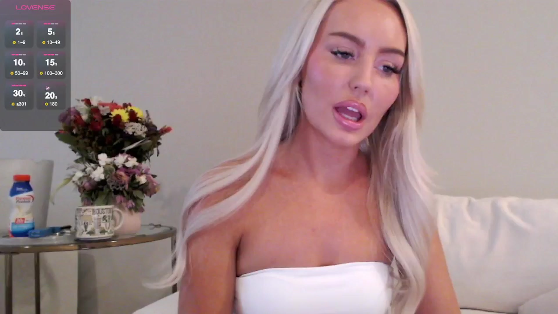 Gallery image thumbnail from Officialelsa's myfreecams stream on, 07/14/2025, 20:06 image 10 of 20