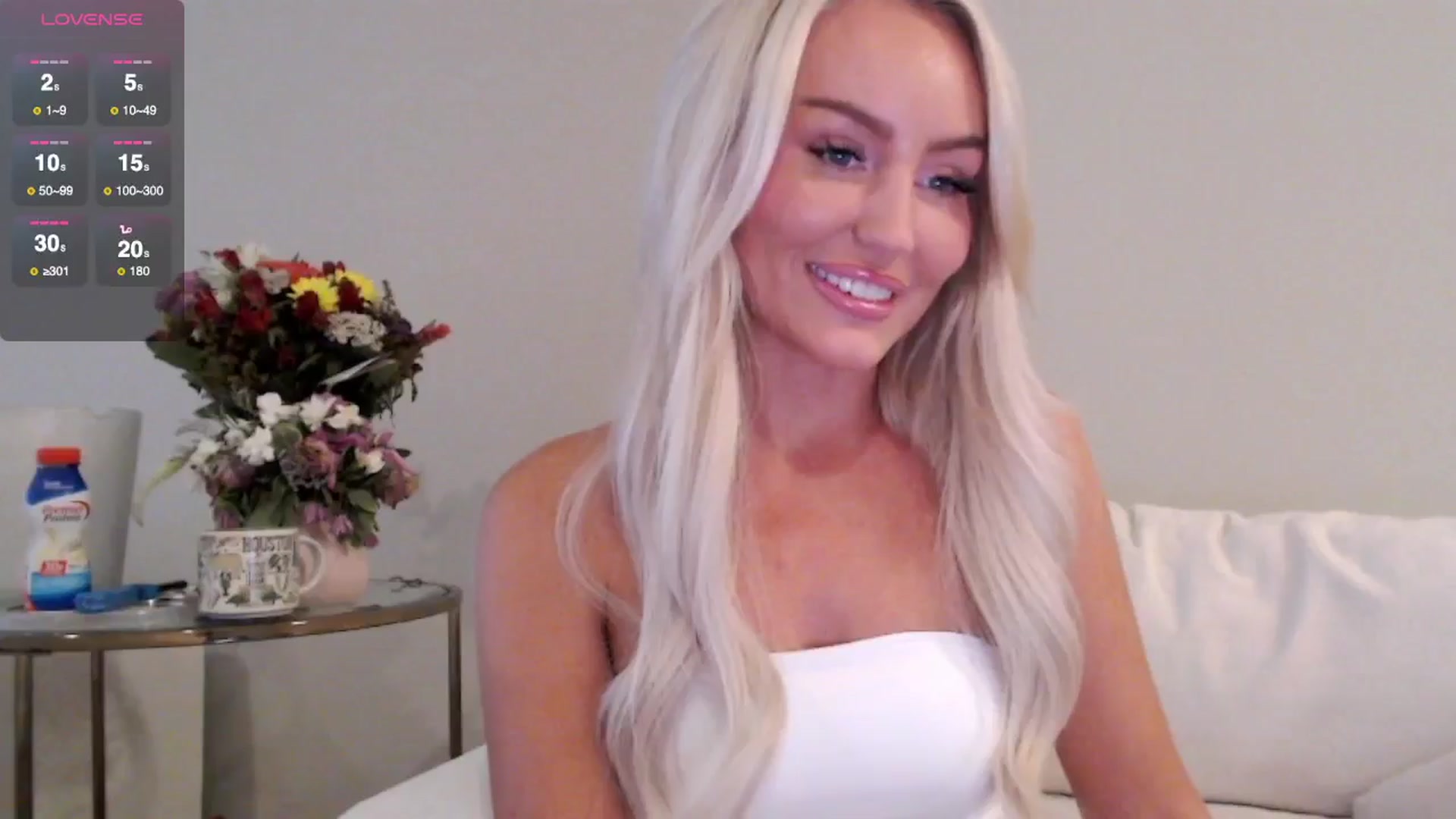 Gallery image thumbnail from Officialelsa's myfreecams stream on, 07/14/2025, 20:06 image 9 of 20