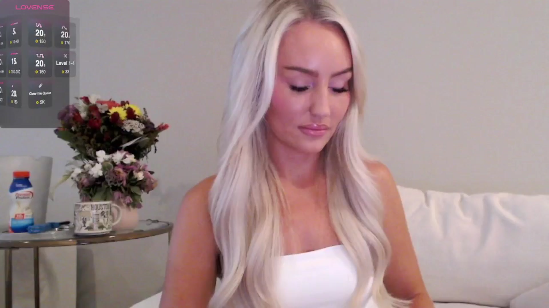 Gallery image thumbnail from Officialelsa's myfreecams stream on, 07/14/2025, 20:06 image 11 of 20