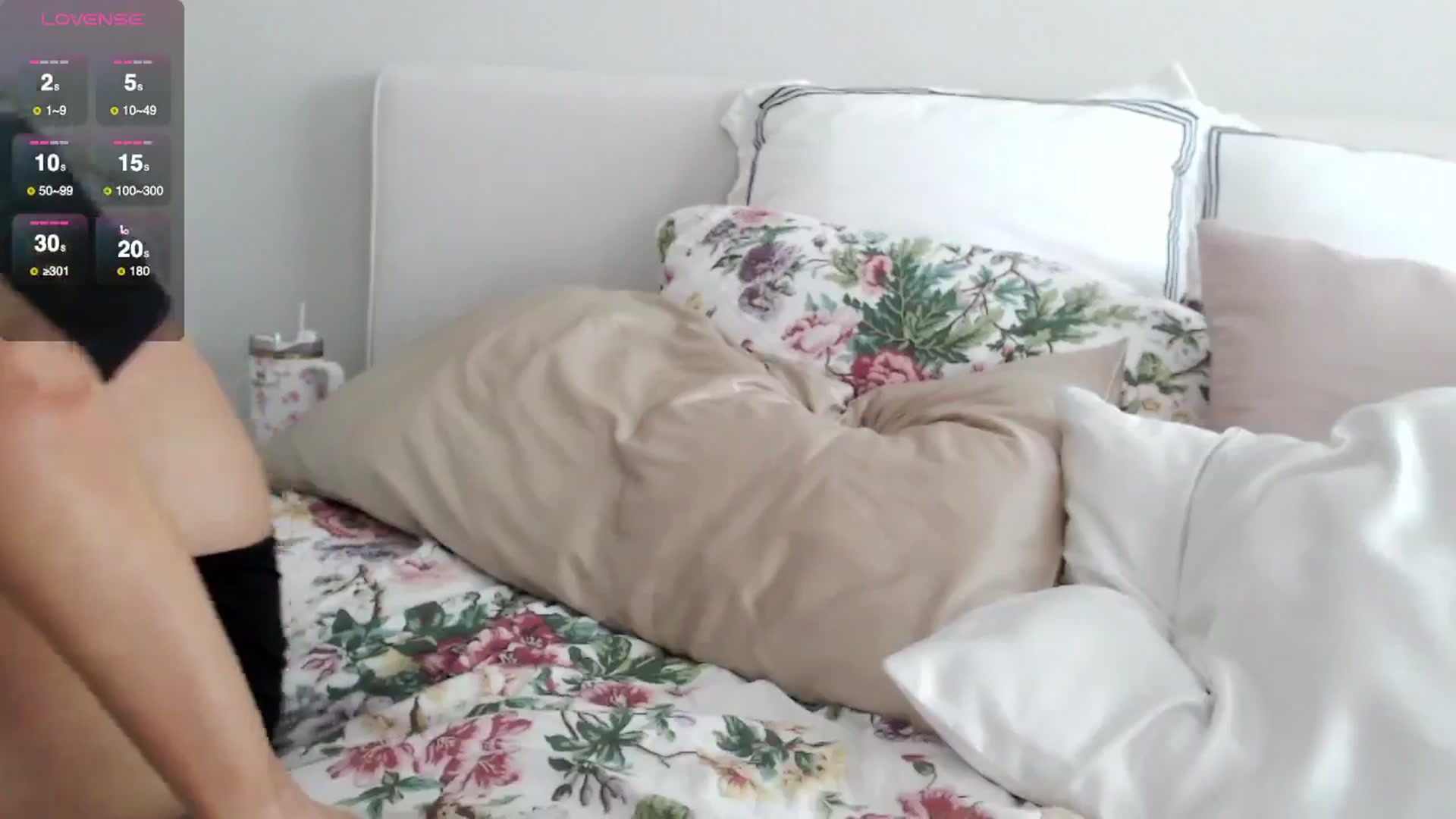 Gallery image thumbnail from Officialelsa's myfreecams stream on, 07/15/2025, 17:53 image 19 of 20