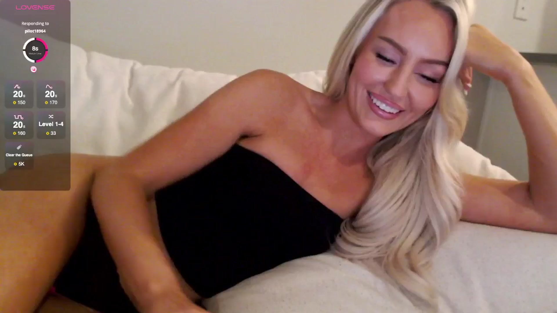 Gallery image thumbnail from Officialelsa's myfreecams stream on, 07/15/2025, 22:35 image 6 of 20