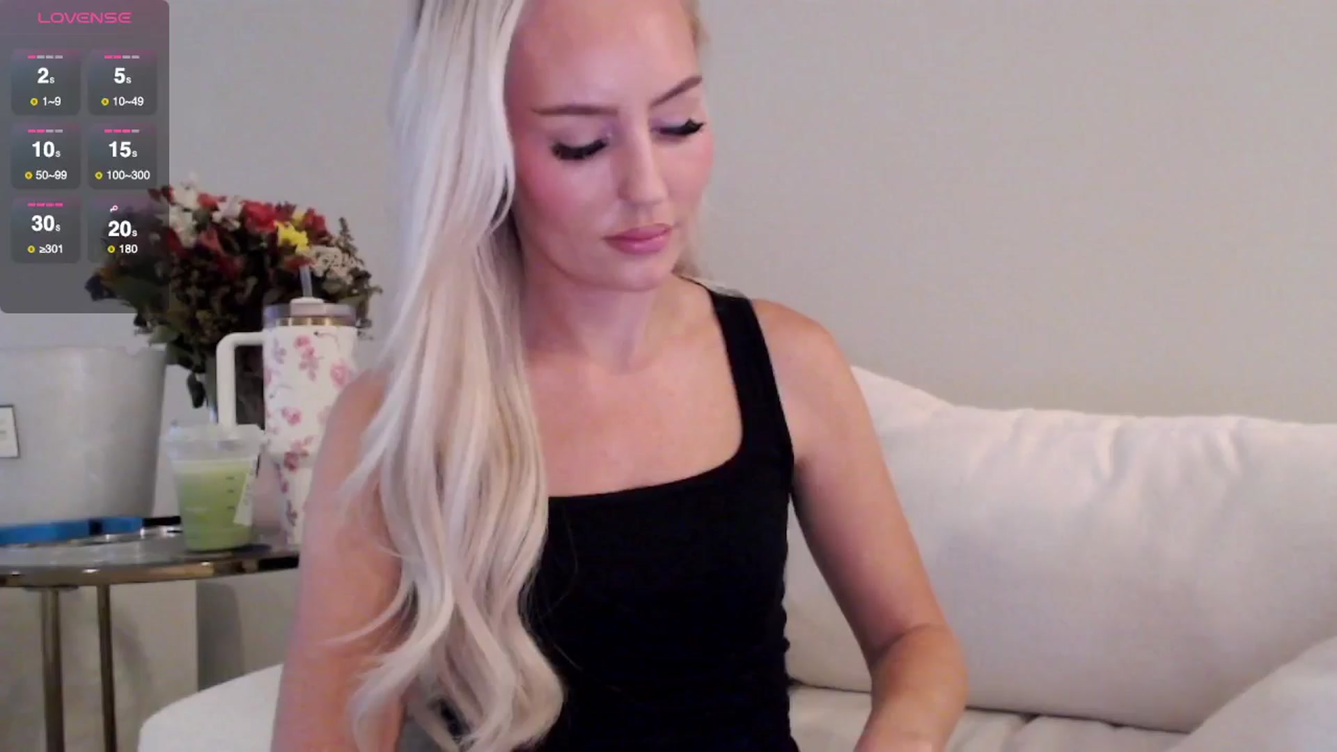Gallery image thumbnail from Officialelsa's myfreecams stream on, 07/21/2025, 19:46 image 10 of 20
