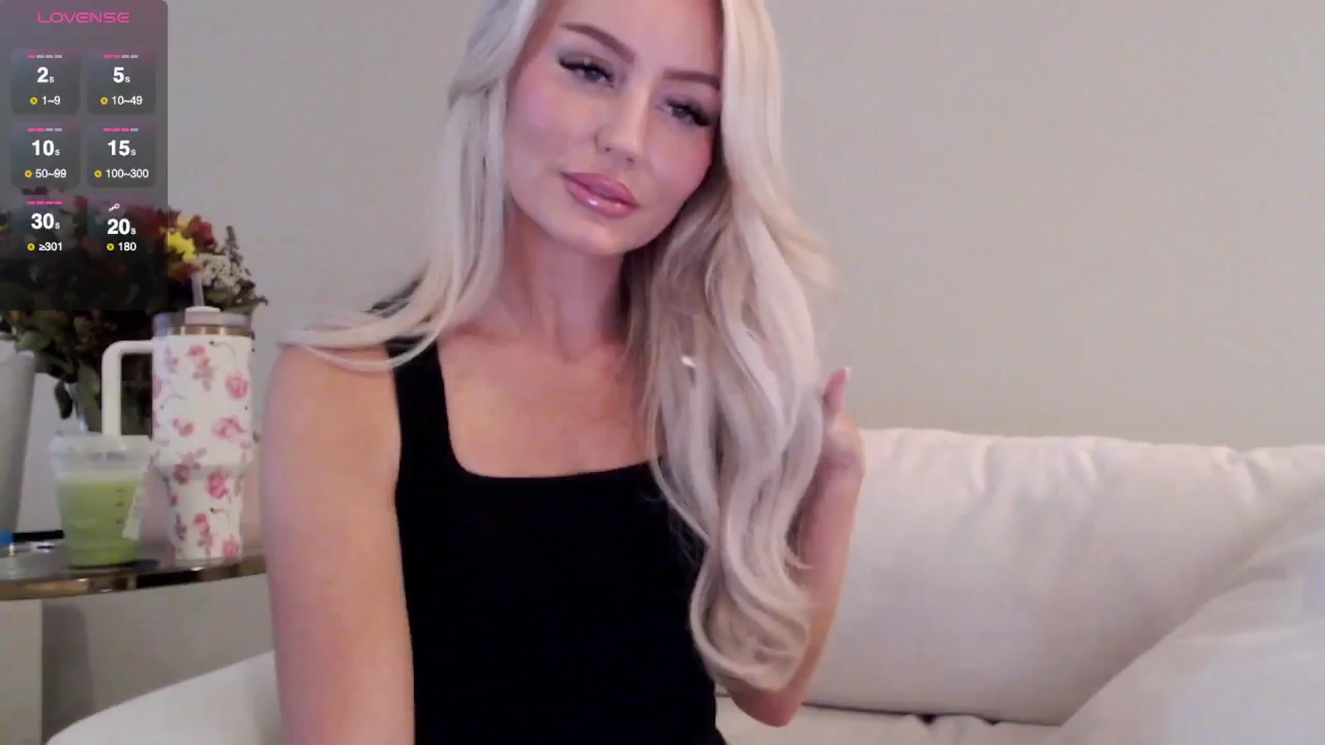 Gallery image thumbnail from Officialelsa's myfreecams stream on, 07/21/2025, 19:46 image 5 of 20