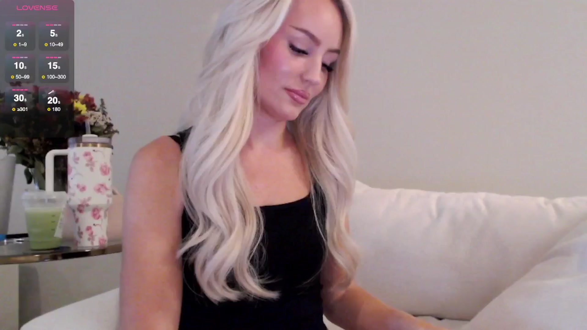 Gallery image thumbnail from Officialelsa's myfreecams stream on, 07/21/2025, 19:46 image 4 of 20
