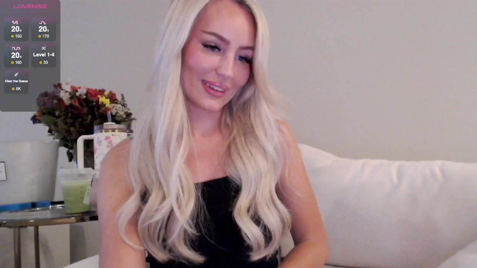 Gallery image thumbnail from Officialelsa's myfreecams stream on, 07/21/2025, 19:46 image 9 of 20