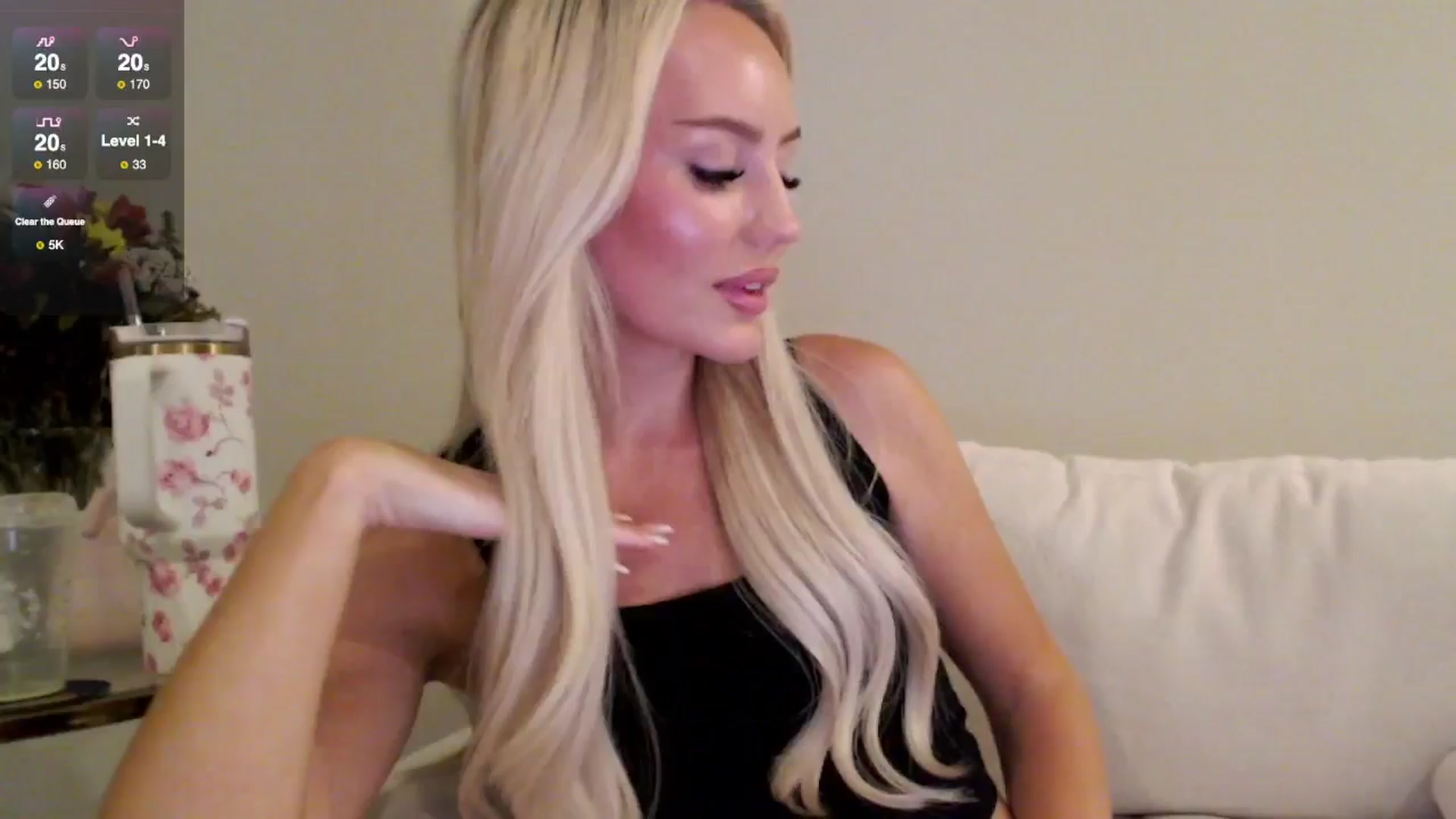 Gallery image thumbnail from Officialelsa's myfreecams stream on, 07/22/2025, 05:08 image 17 of 20