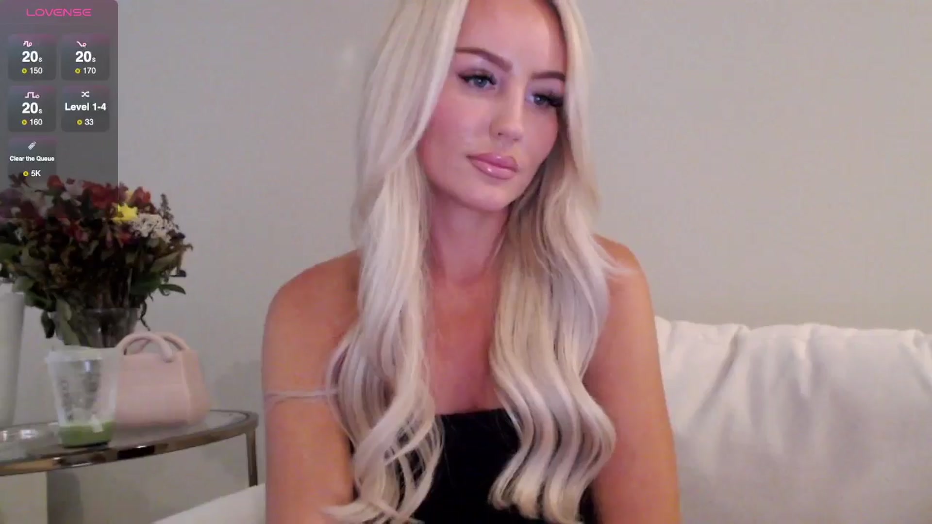 Gallery image thumbnail from Officialelsa's myfreecams stream on, 07/23/2025, 20:12 image 2 of 20
