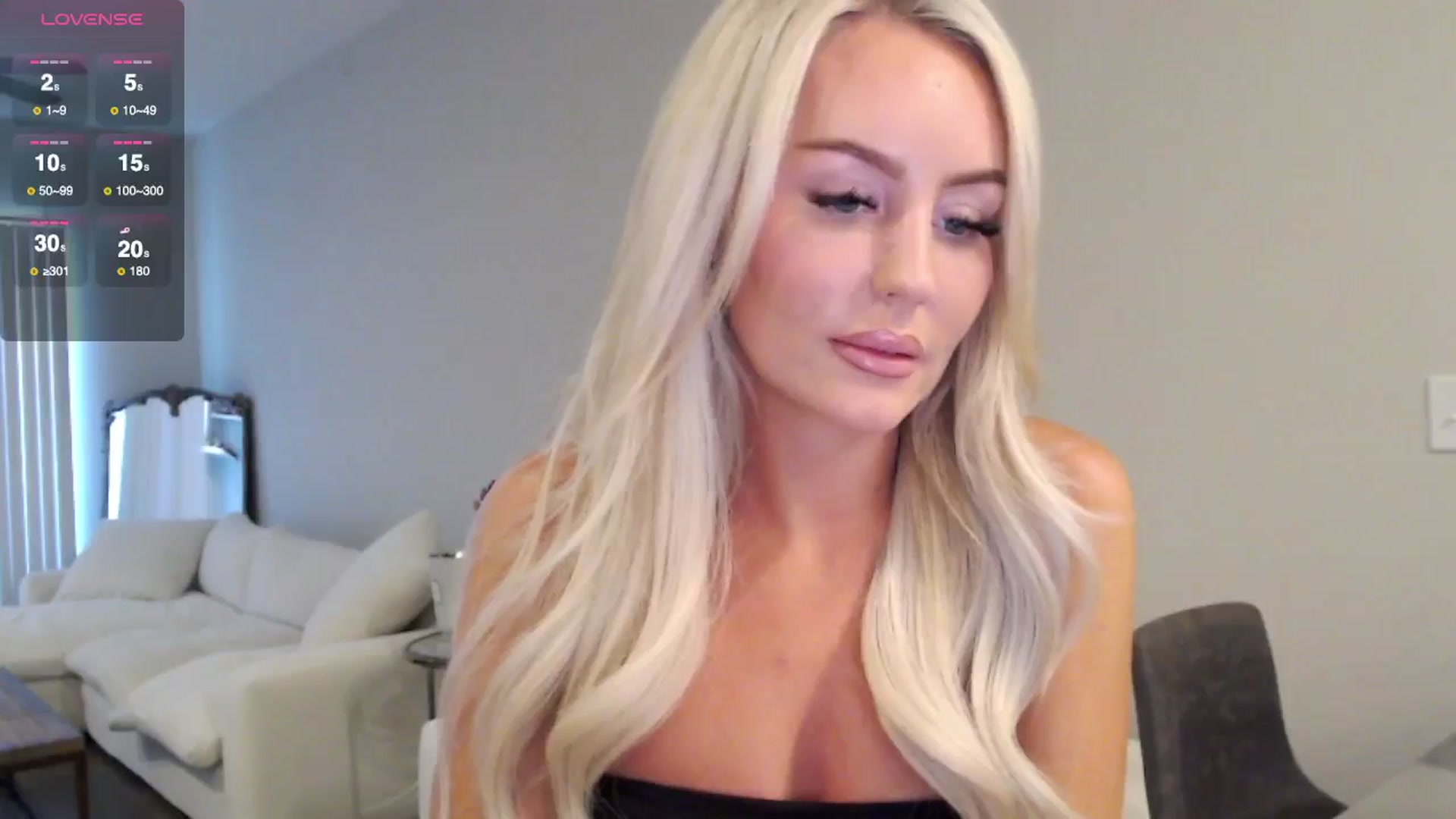 Gallery image thumbnail from Officialelsa's myfreecams stream on, 07/23/2025, 20:12 image 5 of 20