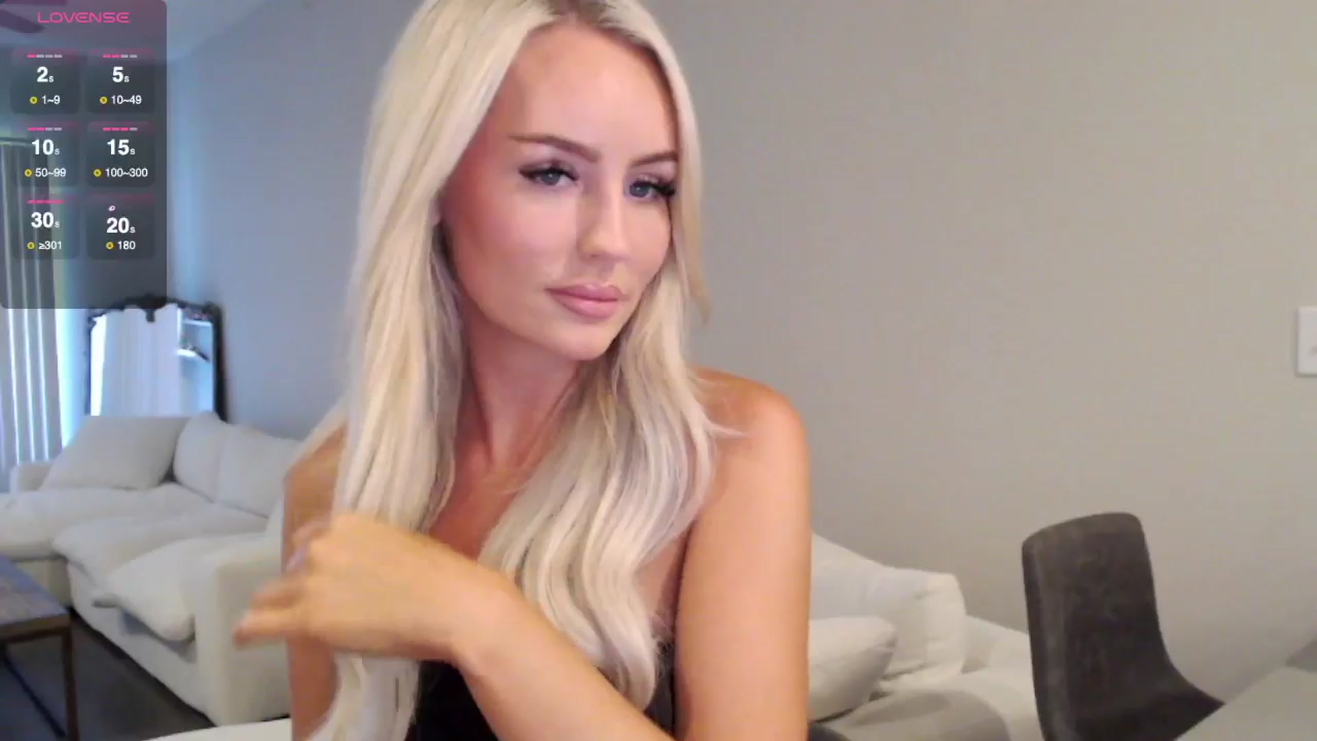 Gallery image thumbnail from Officialelsa's myfreecams stream on, 07/23/2025, 20:12 image 4 of 20