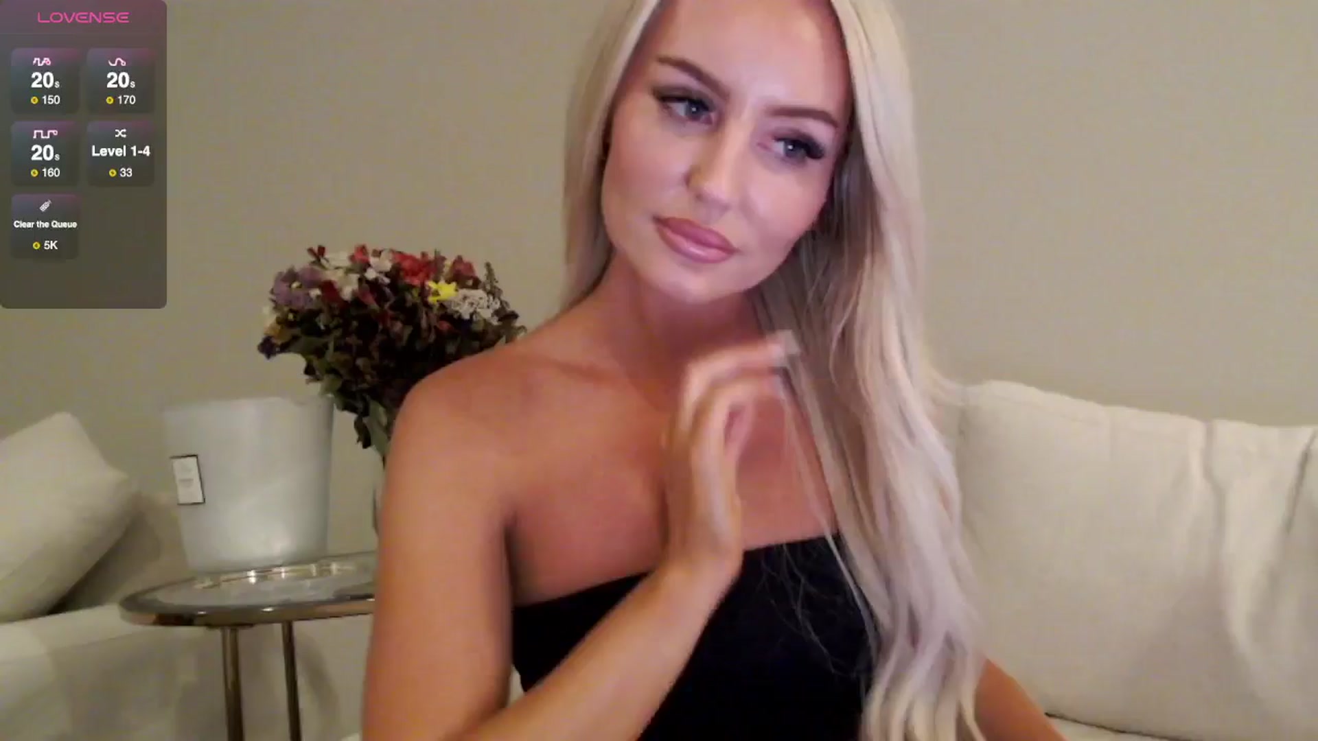 Gallery image thumbnail from Officialelsa's myfreecams stream on, 07/24/2025, 04:32 image 8 of 20