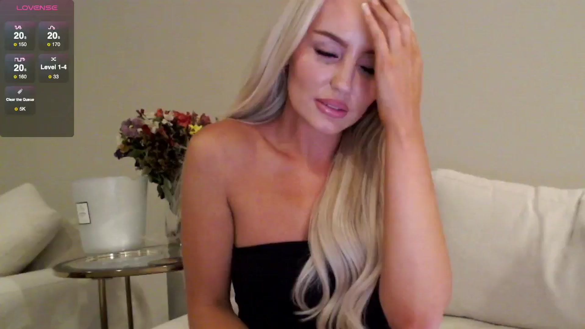 Gallery image thumbnail from Officialelsa's myfreecams stream on, 07/24/2025, 04:32 image 11 of 20