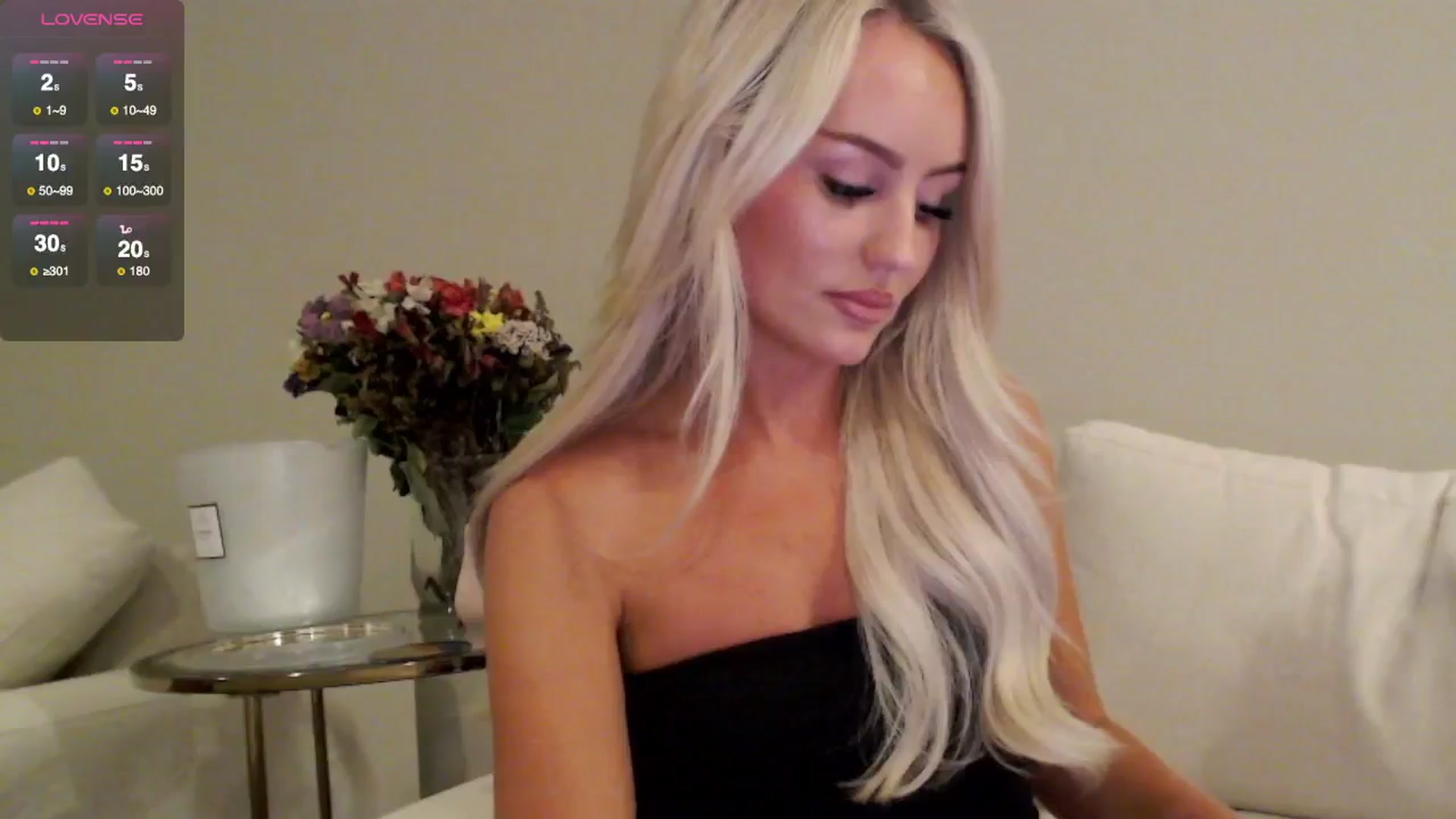 Gallery image thumbnail from Officialelsa's myfreecams stream on, 07/24/2025, 04:32 image 17 of 20