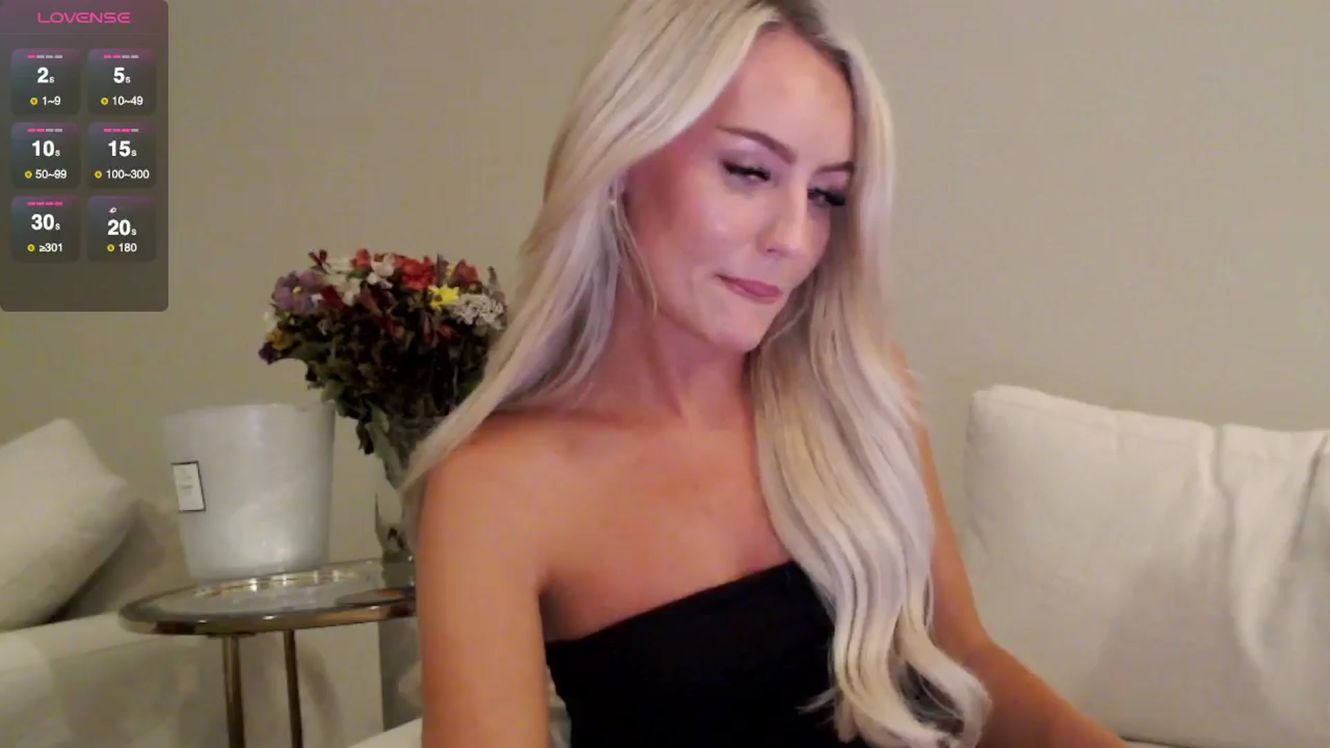 Gallery image thumbnail from Officialelsa's myfreecams stream on, 07/24/2025, 04:32 image 20 of 20