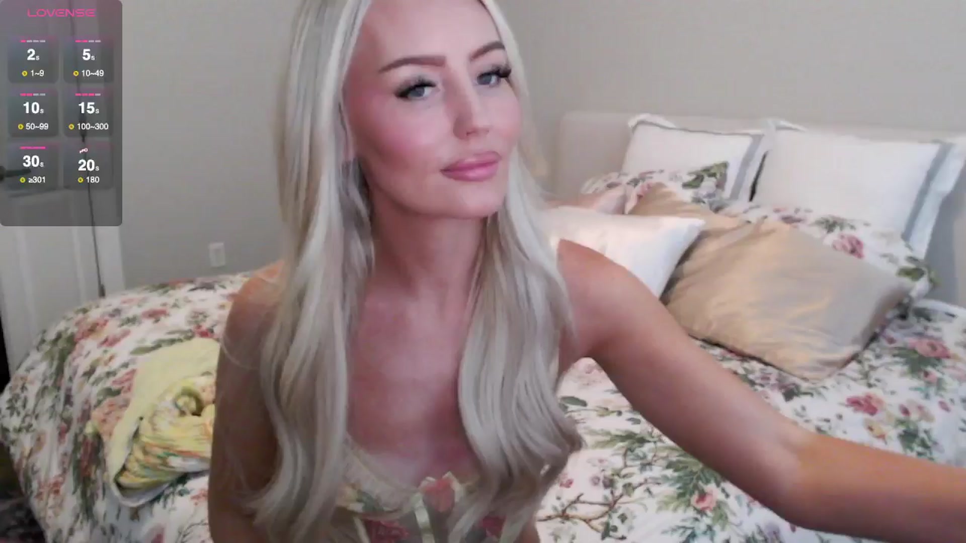 Gallery image thumbnail from Officialelsa's myfreecams stream on, 07/29/2025, 22:45 image 9 of 20