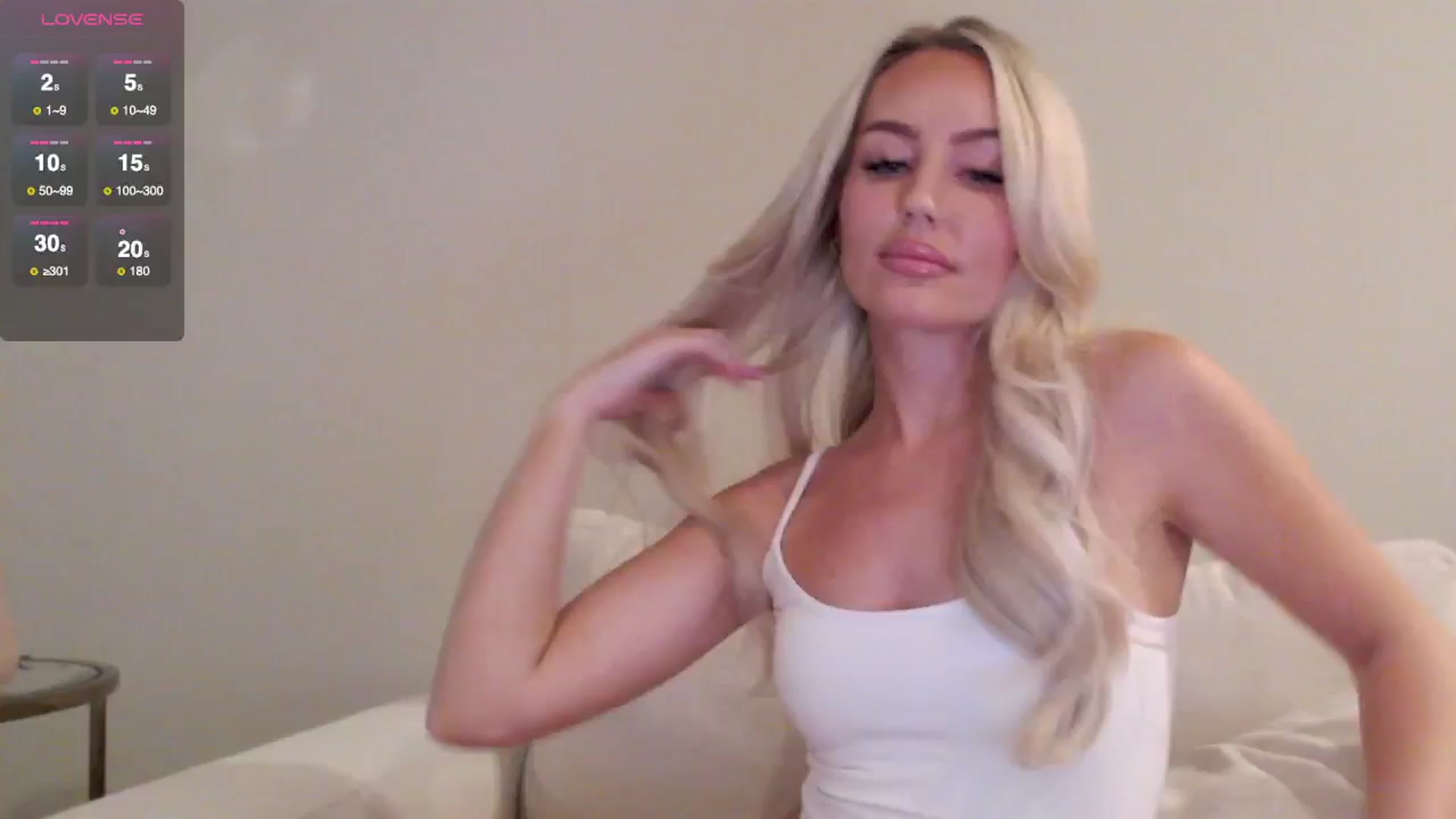 Gallery image thumbnail from Officialelsa's myfreecams stream on, 07/31/2025, 23:29 image 2 of 20