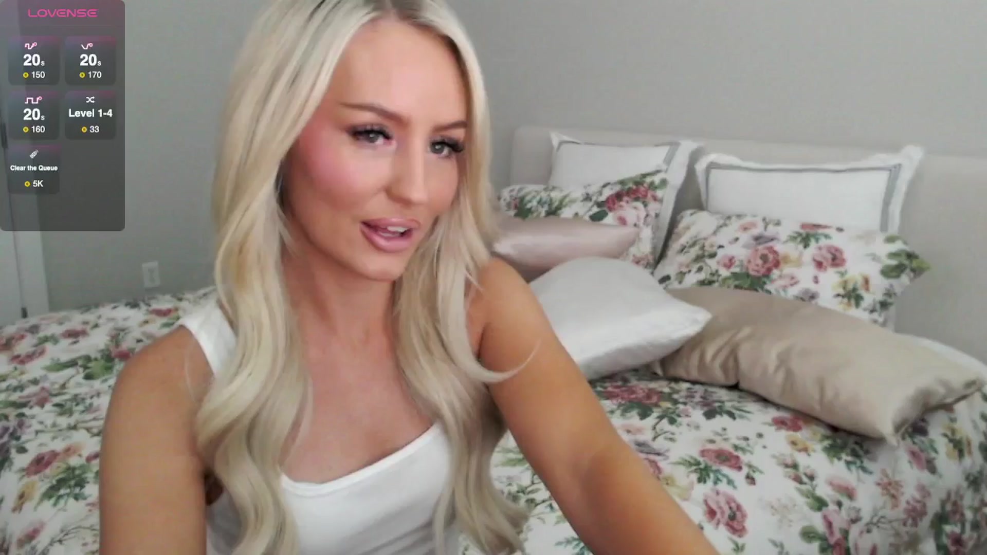 Gallery image thumbnail from Officialelsa's myfreecams stream on, 08/04/2025, 24:10 image 2 of 20