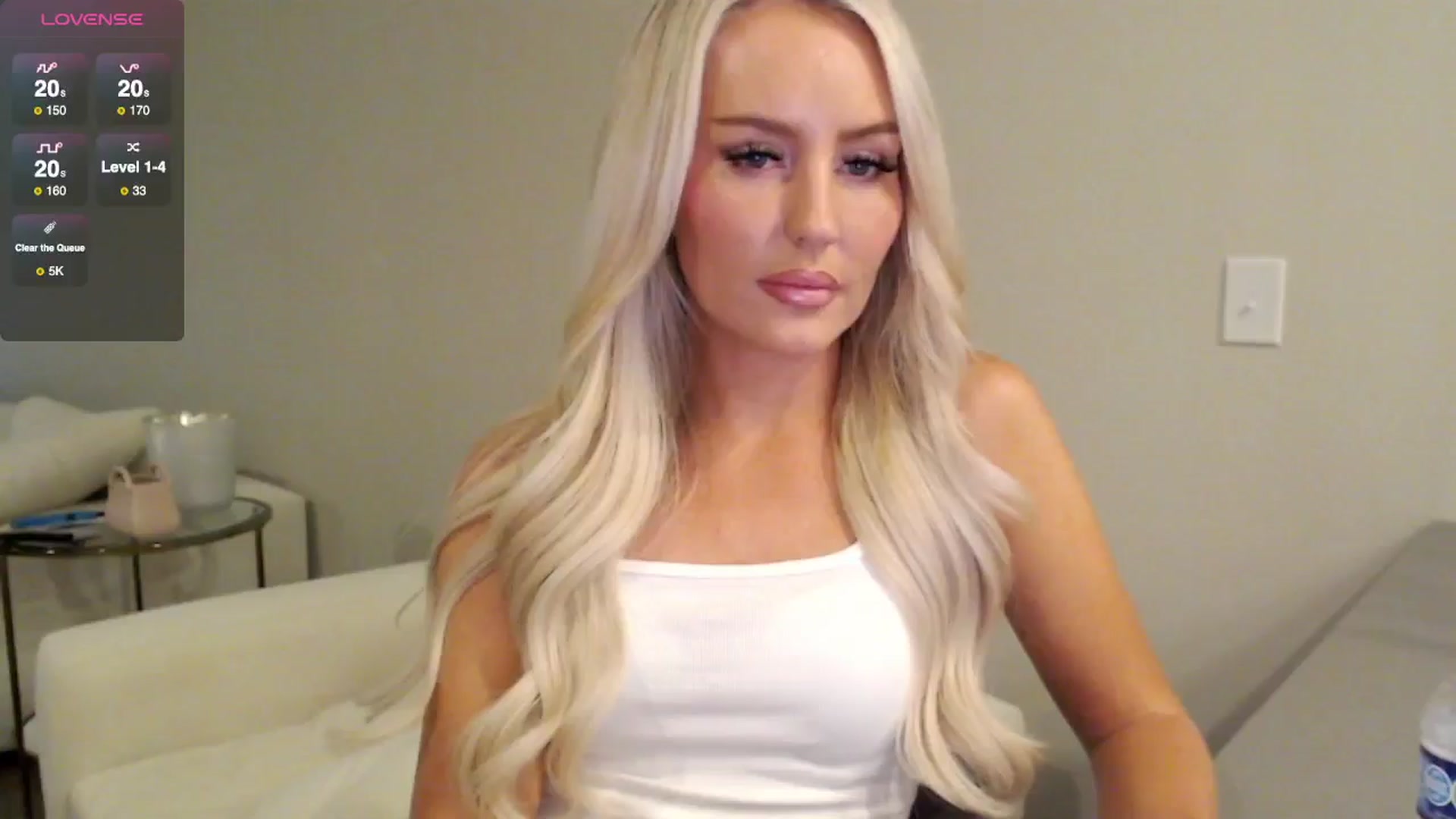 Gallery image thumbnail from Officialelsa's myfreecams stream on, 08/04/2025, 24:52 image 8 of 20