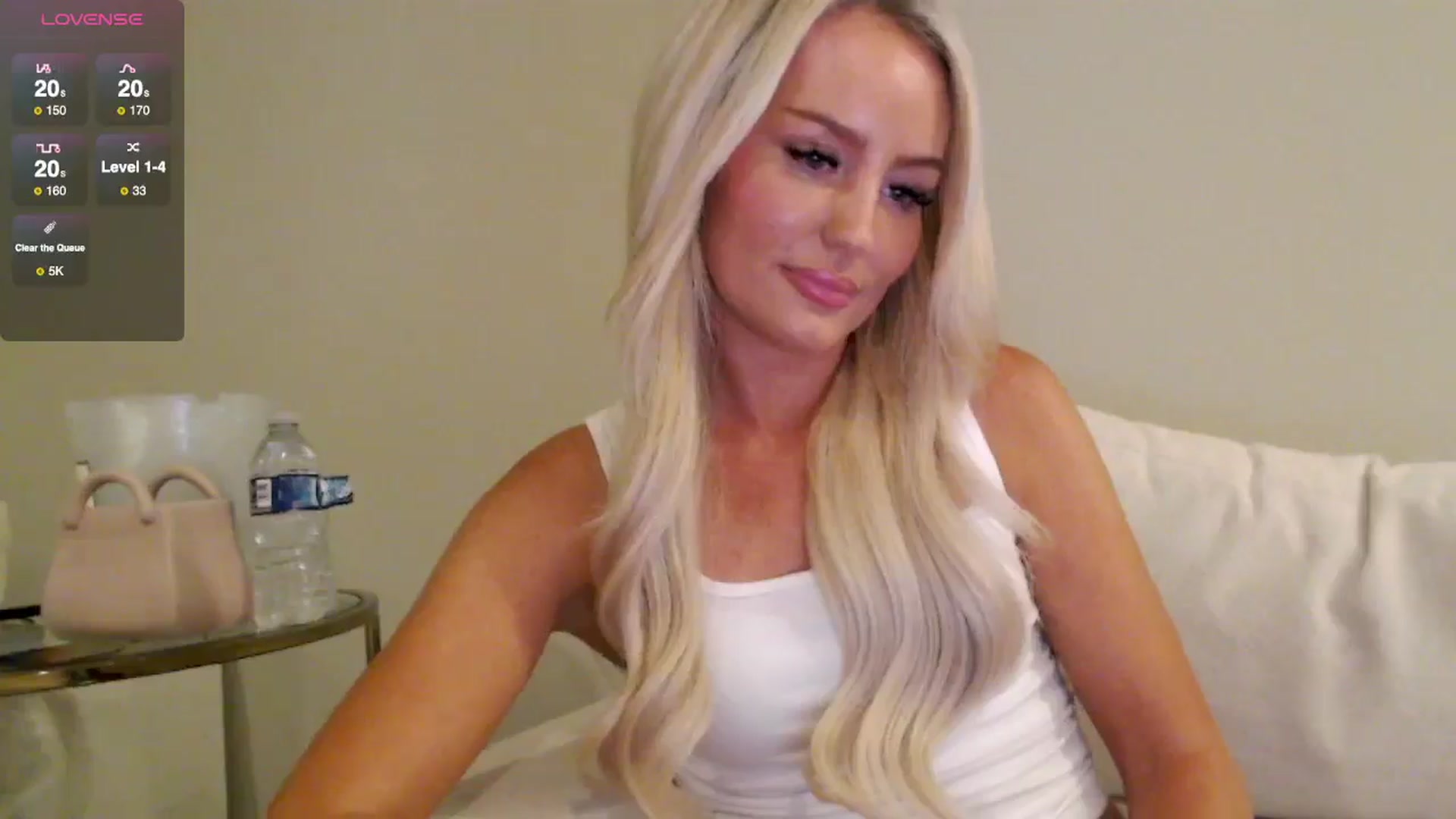 Gallery image thumbnail from Officialelsa's myfreecams stream on, 08/04/2025, 06:46 image 18 of 20