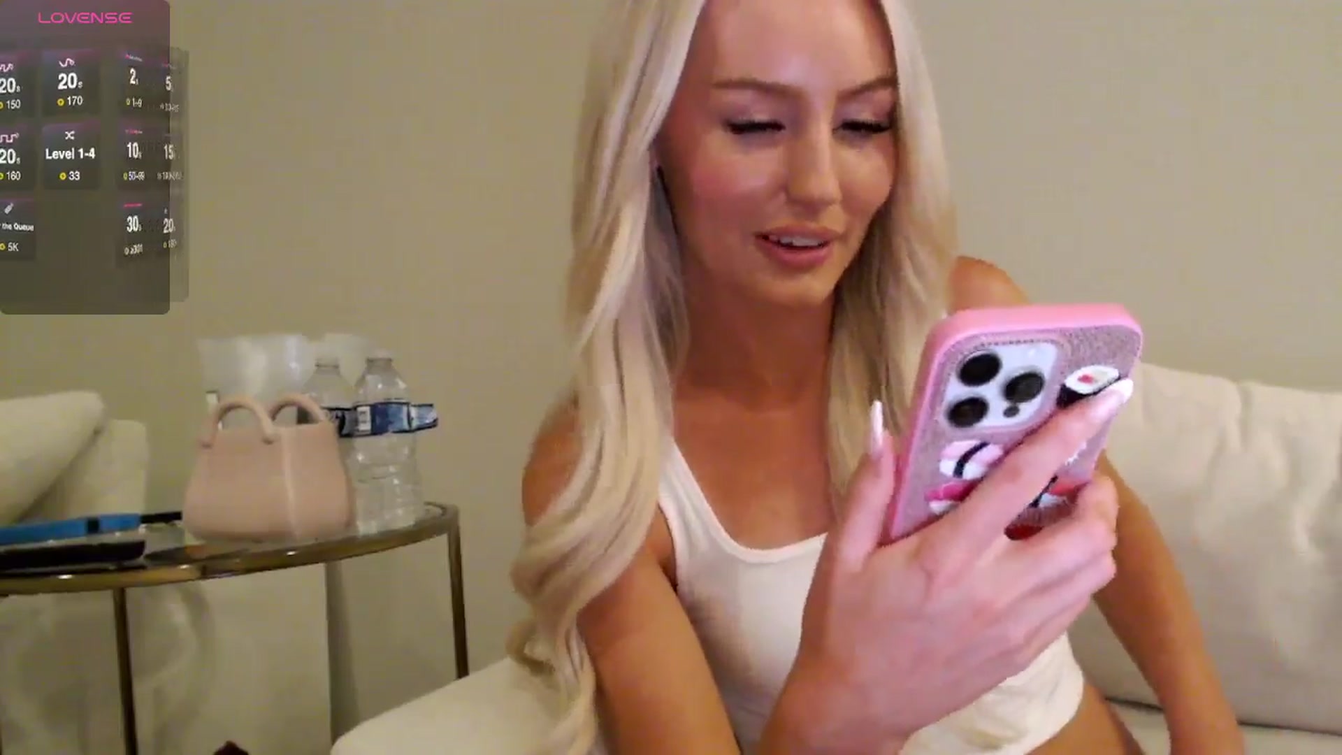 Gallery image thumbnail from Officialelsa's myfreecams stream on, 08/04/2025, 06:46 image 15 of 20