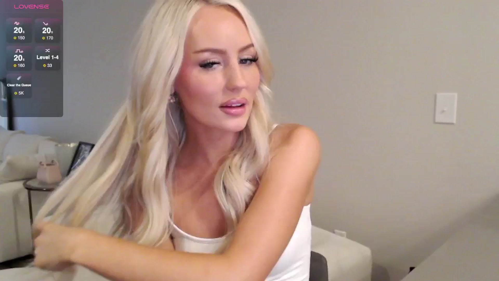 Gallery image thumbnail from Officialelsa's myfreecams stream on, 08/22/2025, 24:10 image 1 of 20