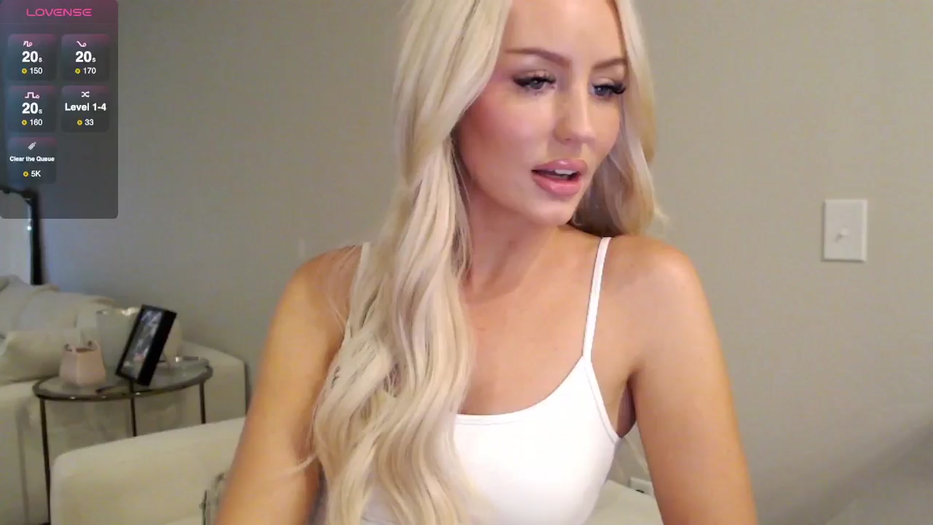 Gallery image thumbnail from Officialelsa's myfreecams stream on, 08/22/2025, 24:10 image 11 of 20