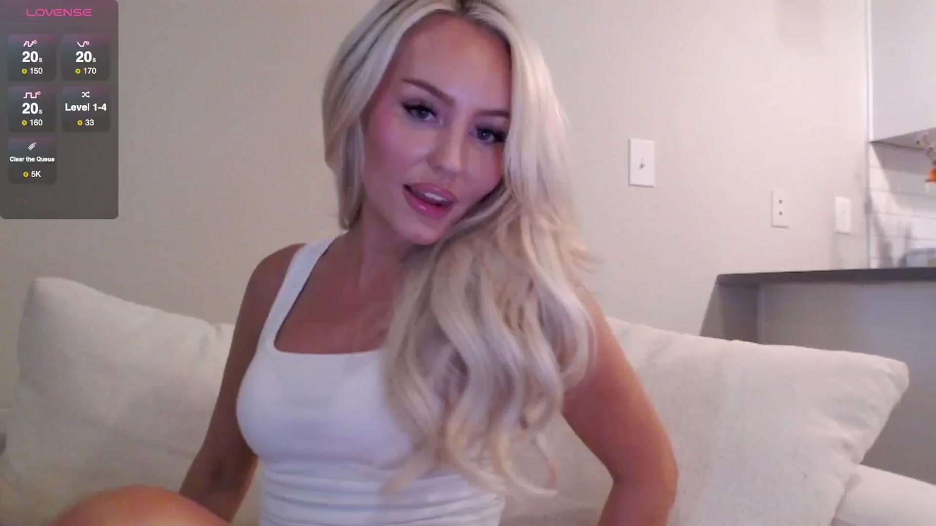 Gallery image thumbnail from Officialelsa's myfreecams stream on, 08/28/2025, 21:21 image 7 of 20