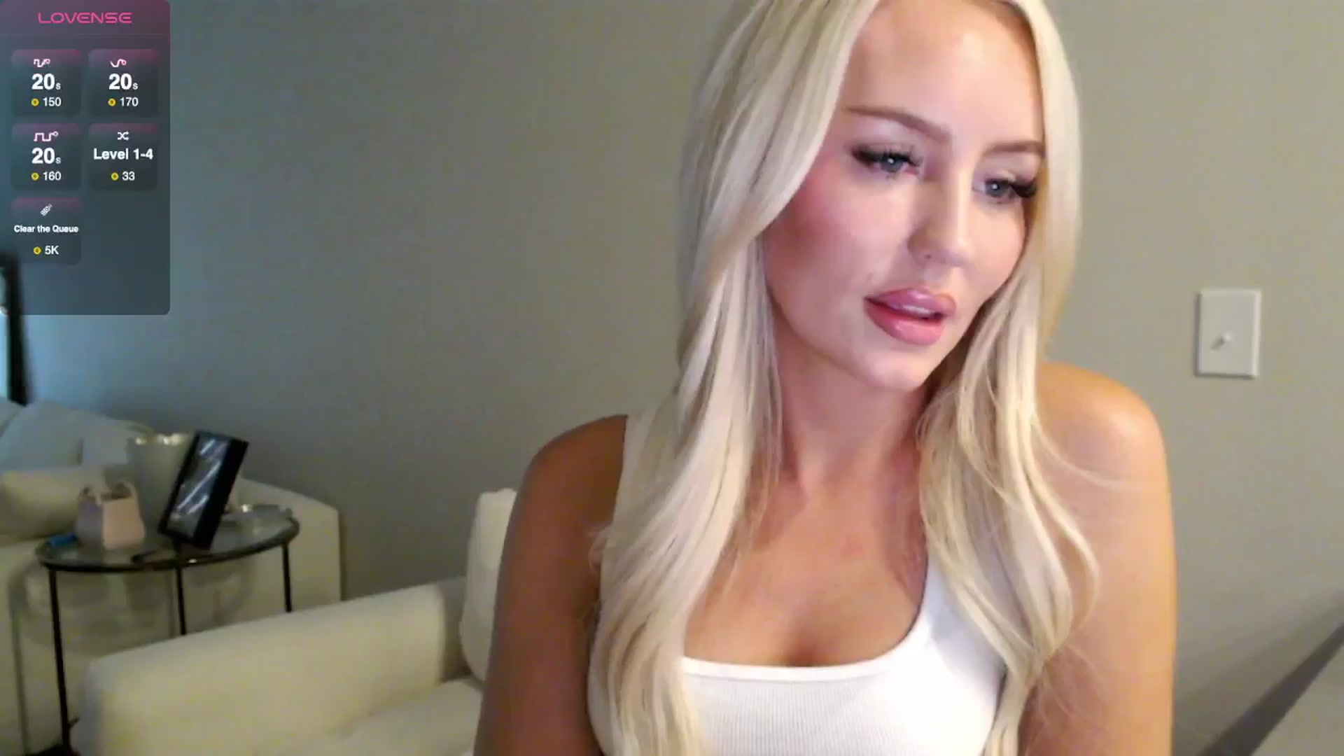 Gallery image thumbnail from Officialelsa's myfreecams stream on, 08/28/2025, 22:25 image 15 of 20