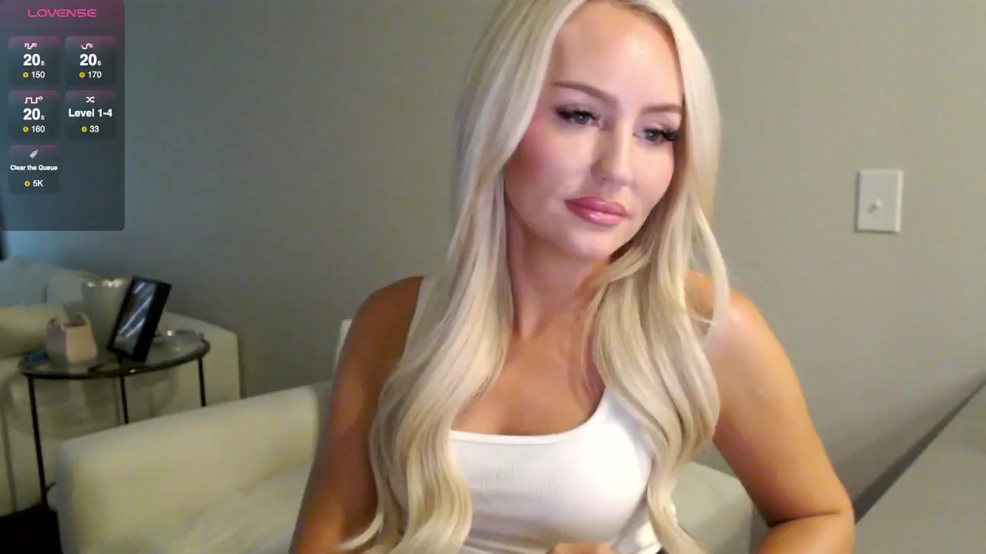 Gallery image thumbnail from Officialelsa's myfreecams stream on, 08/28/2025, 22:25 image 7 of 20