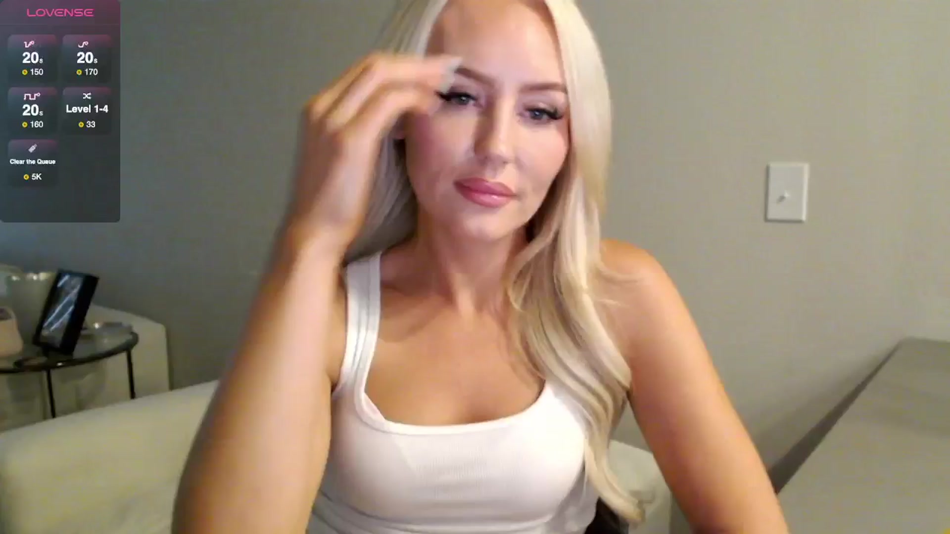 Gallery image thumbnail from Officialelsa's myfreecams stream on, 08/28/2025, 22:25 image 2 of 20